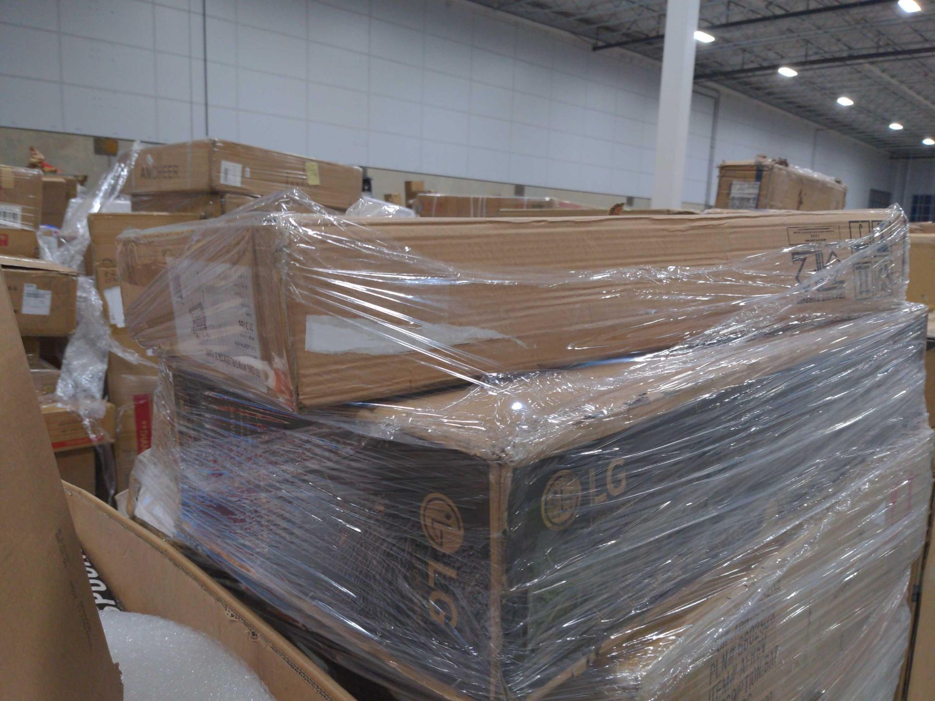 Two Pallets - Image 7 of 8