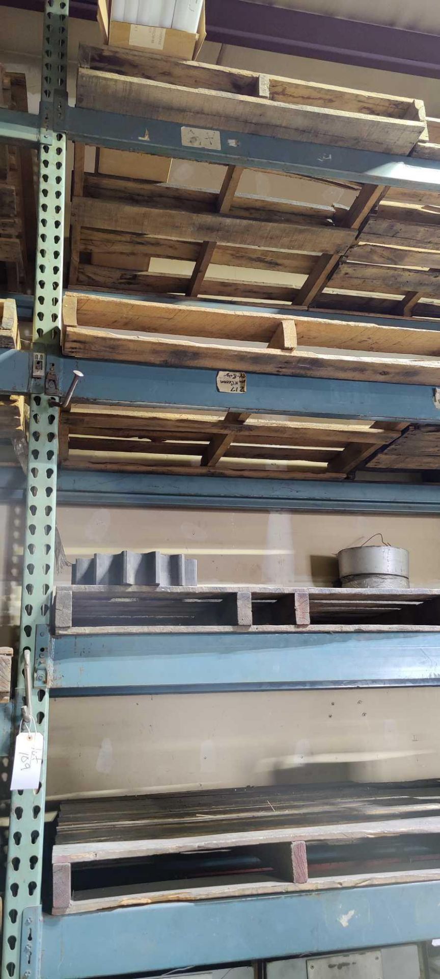 Pallet racking with contents: hole saws, pneumatic air tools, large end mills, boring tools, fly cut - Image 3 of 11