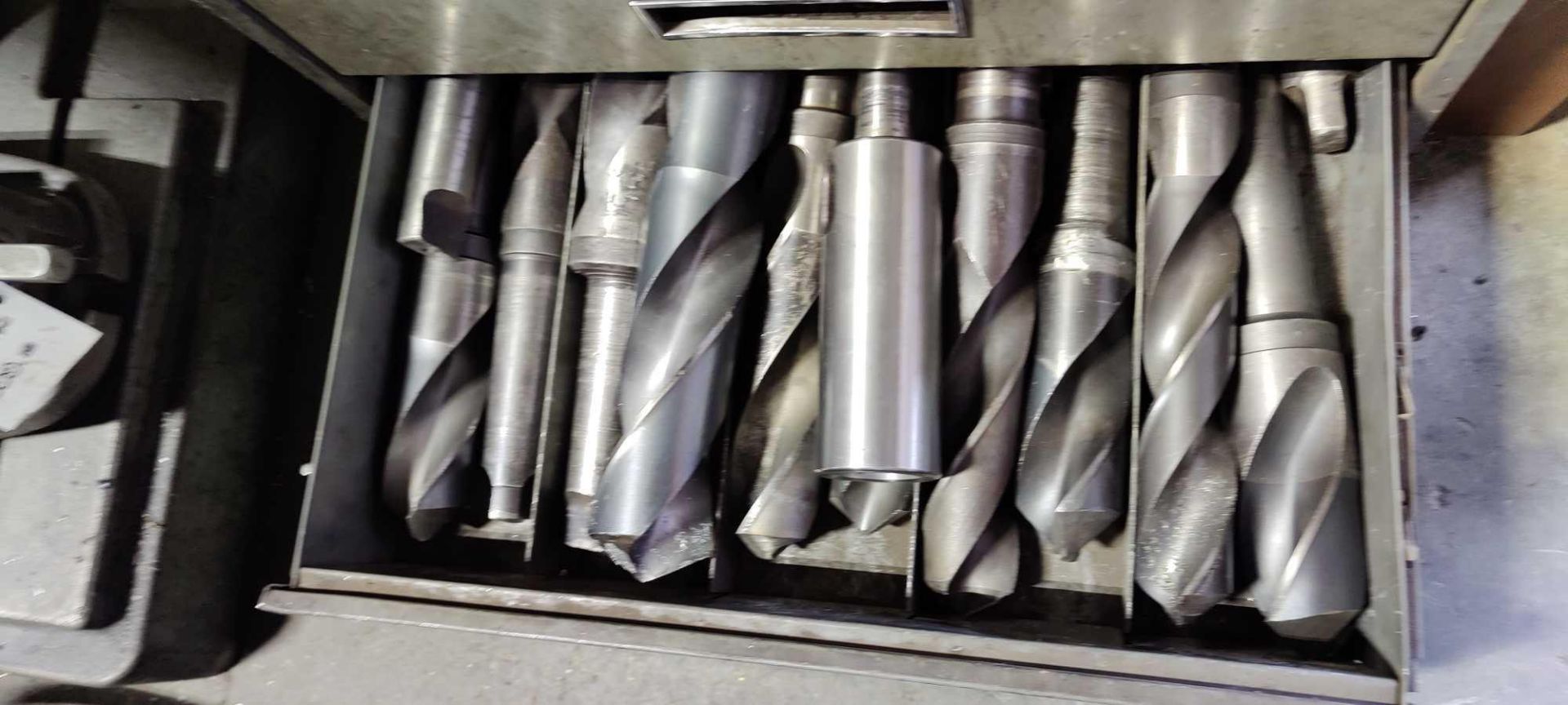 Tool boxes with numerous tooling - Image 12 of 19