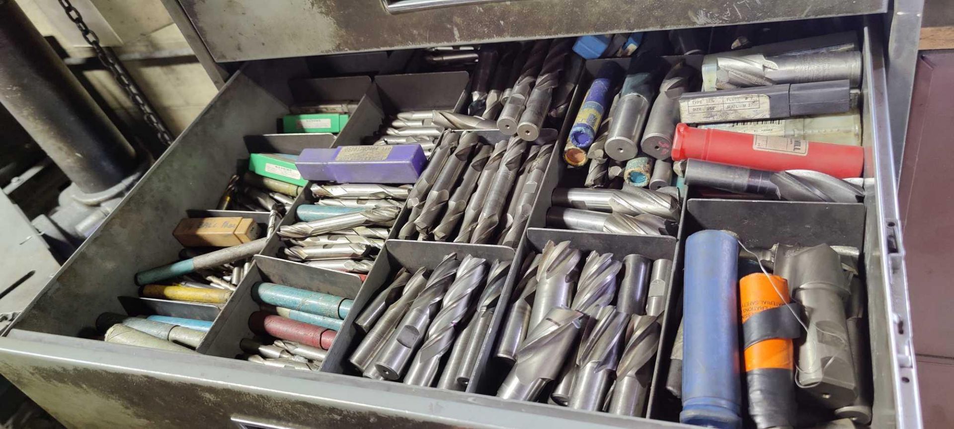 Tool boxes with numerous tooling - Image 4 of 19