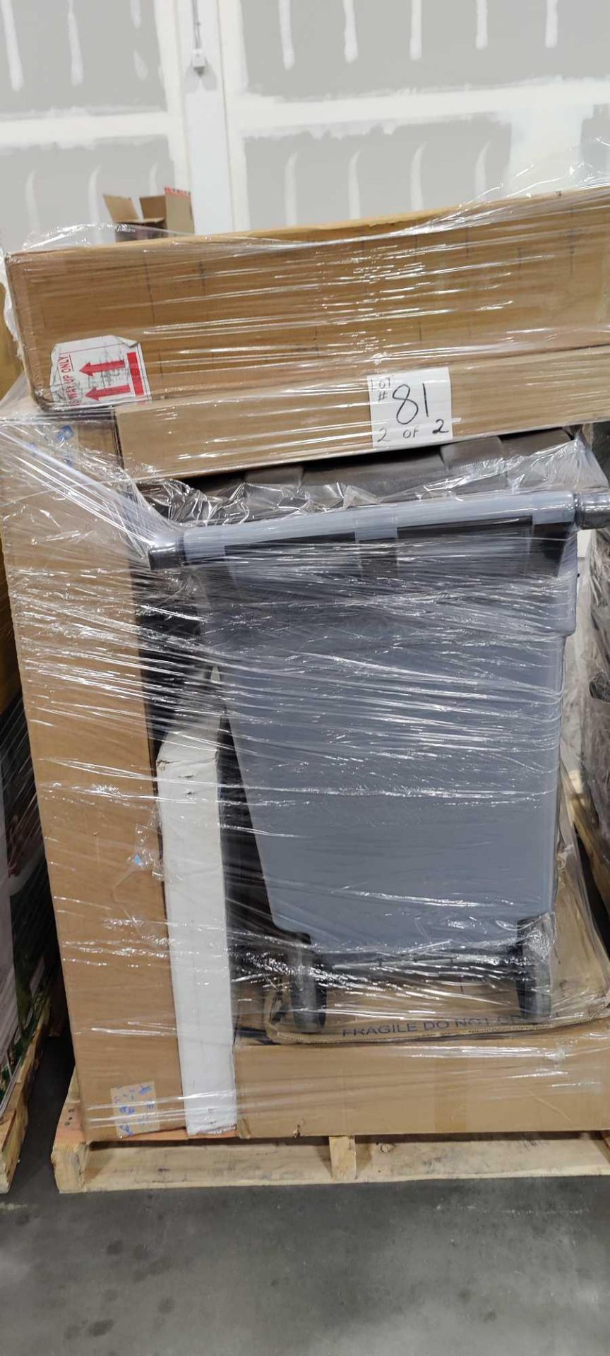 Two Pallets - Image 11 of 16