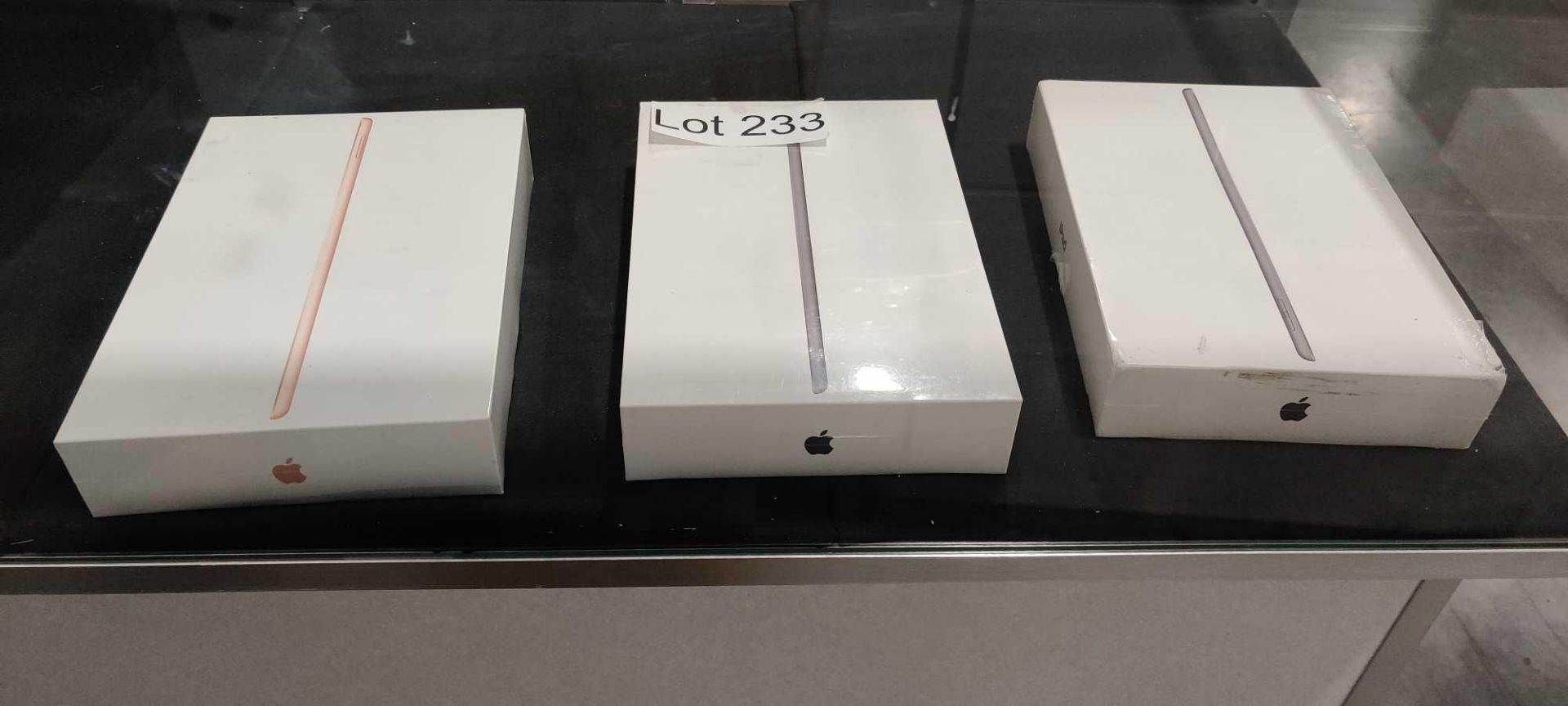(3) Ipads 8th generation (2 are 32gb & 1 128gb) - Image 2 of 4