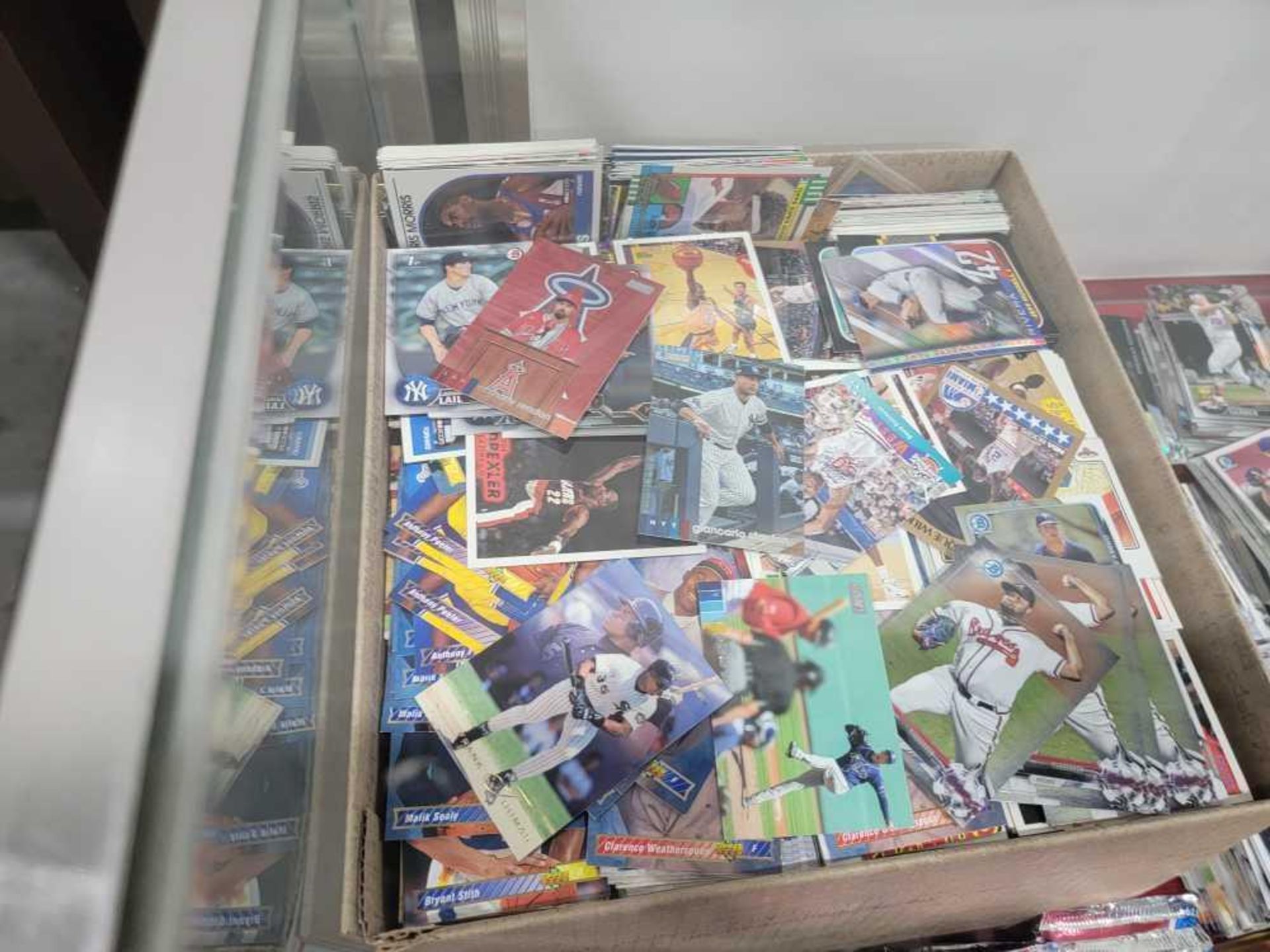 Lot of baseball cards - Image 6 of 8