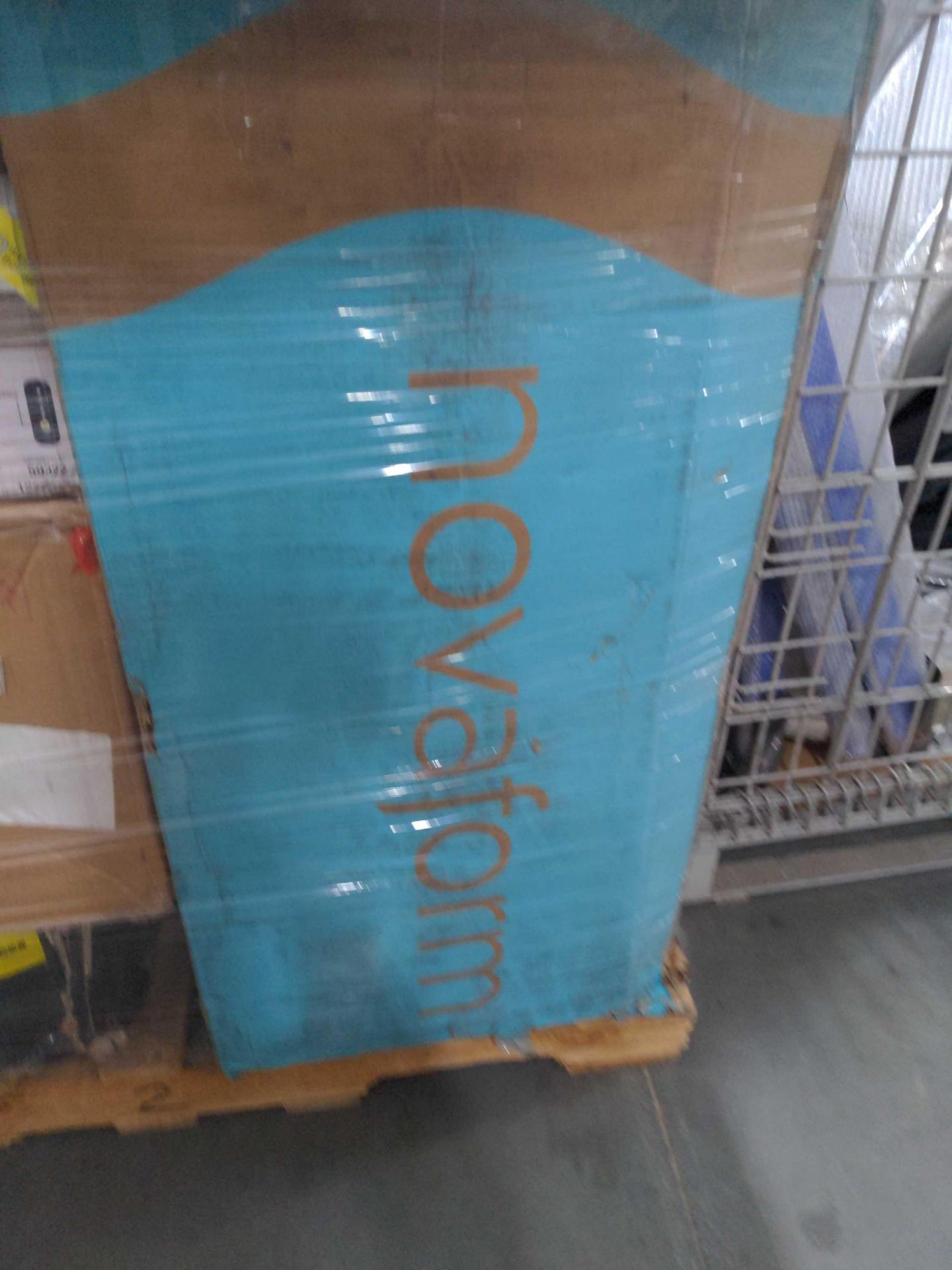 Two Pallets - Image 4 of 9