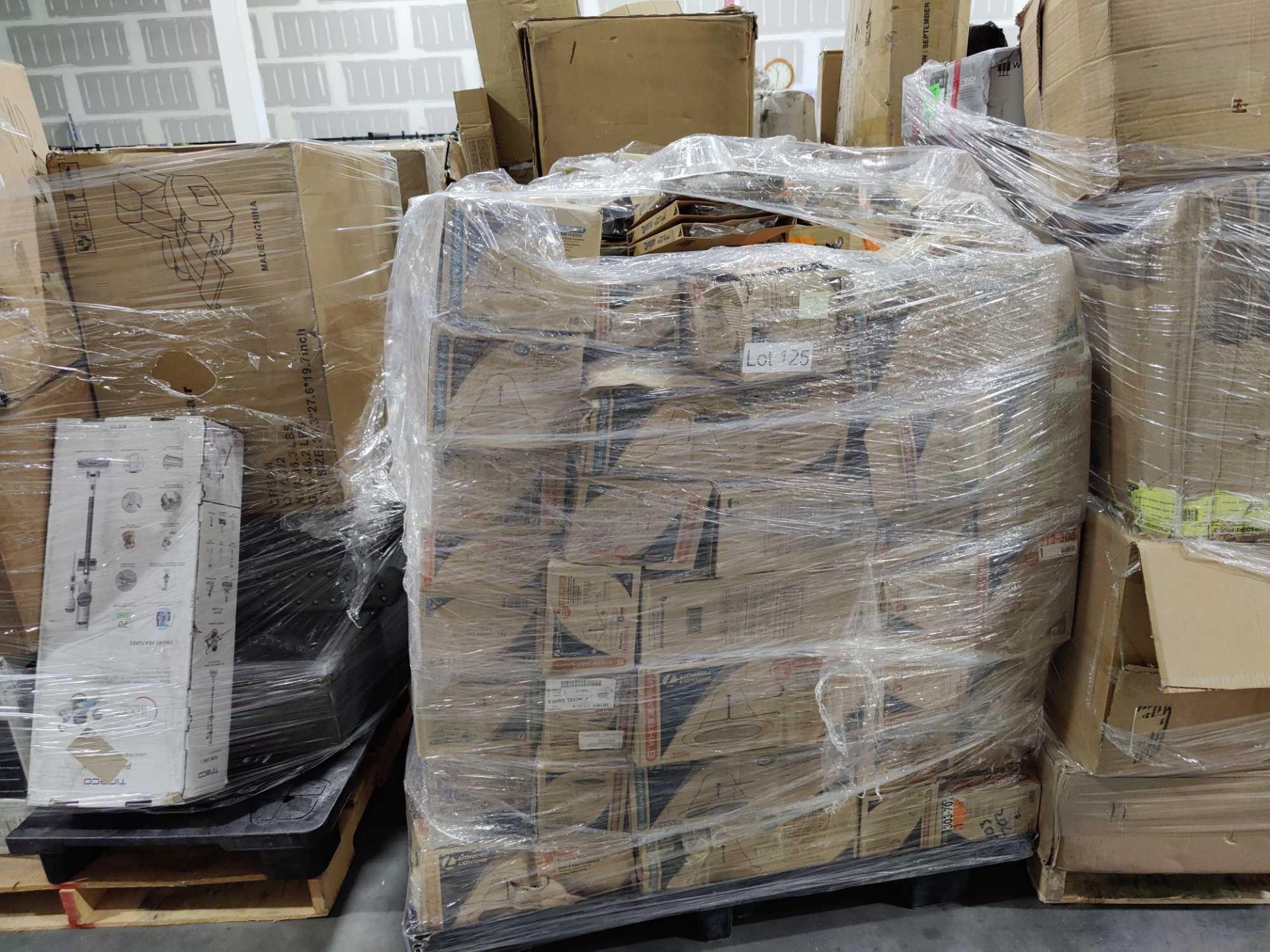 Pallet of Lithonia Lighting items