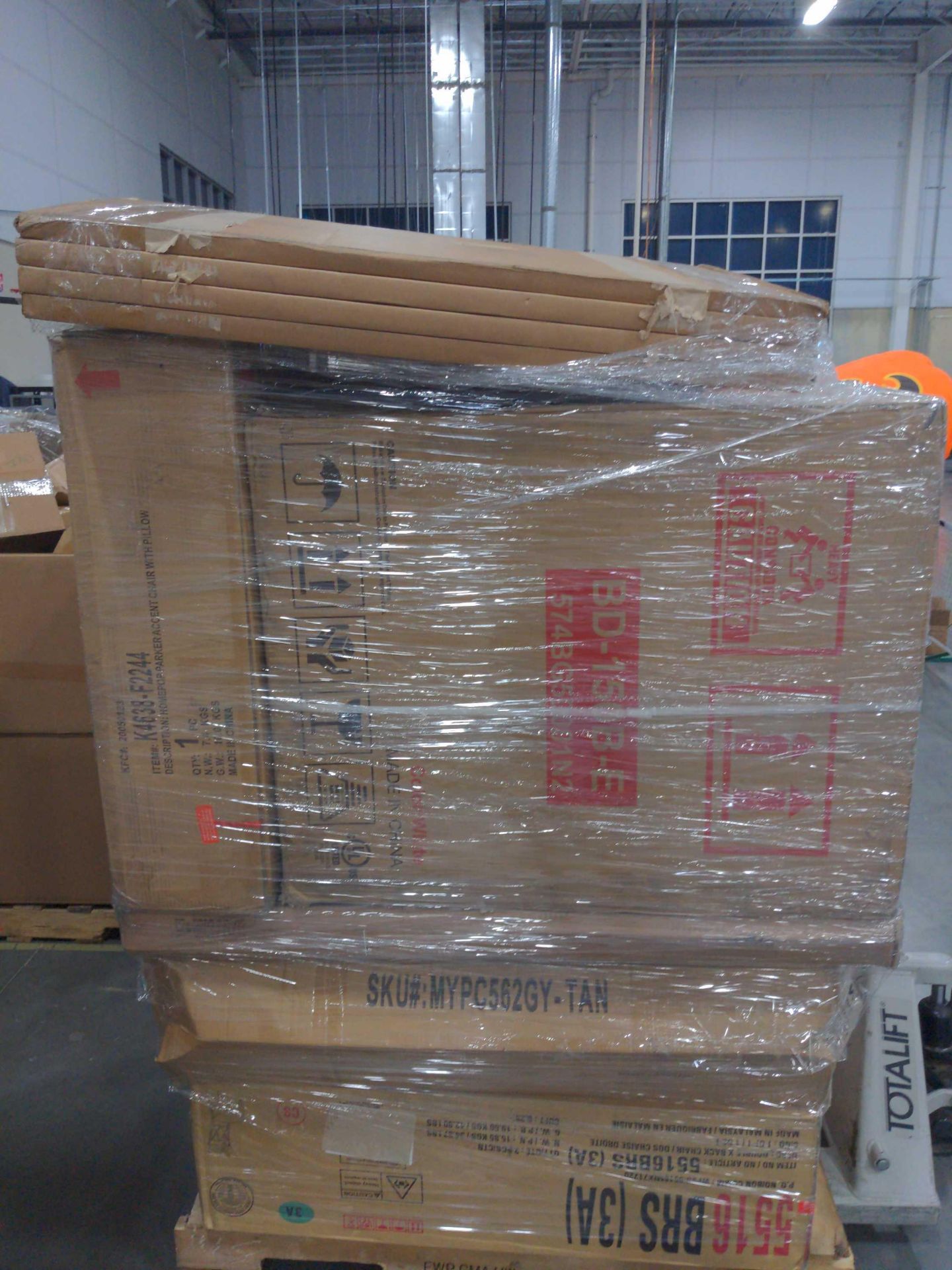 Two Pallets - Image 5 of 12