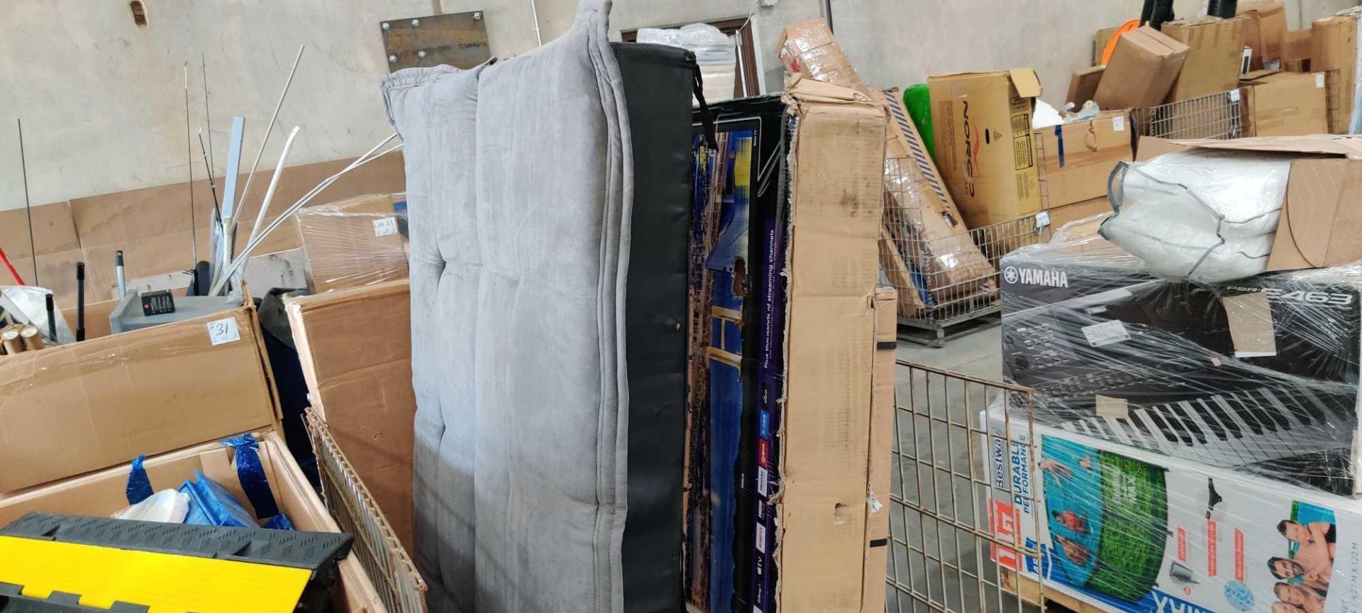 Two Pallets - Image 11 of 11