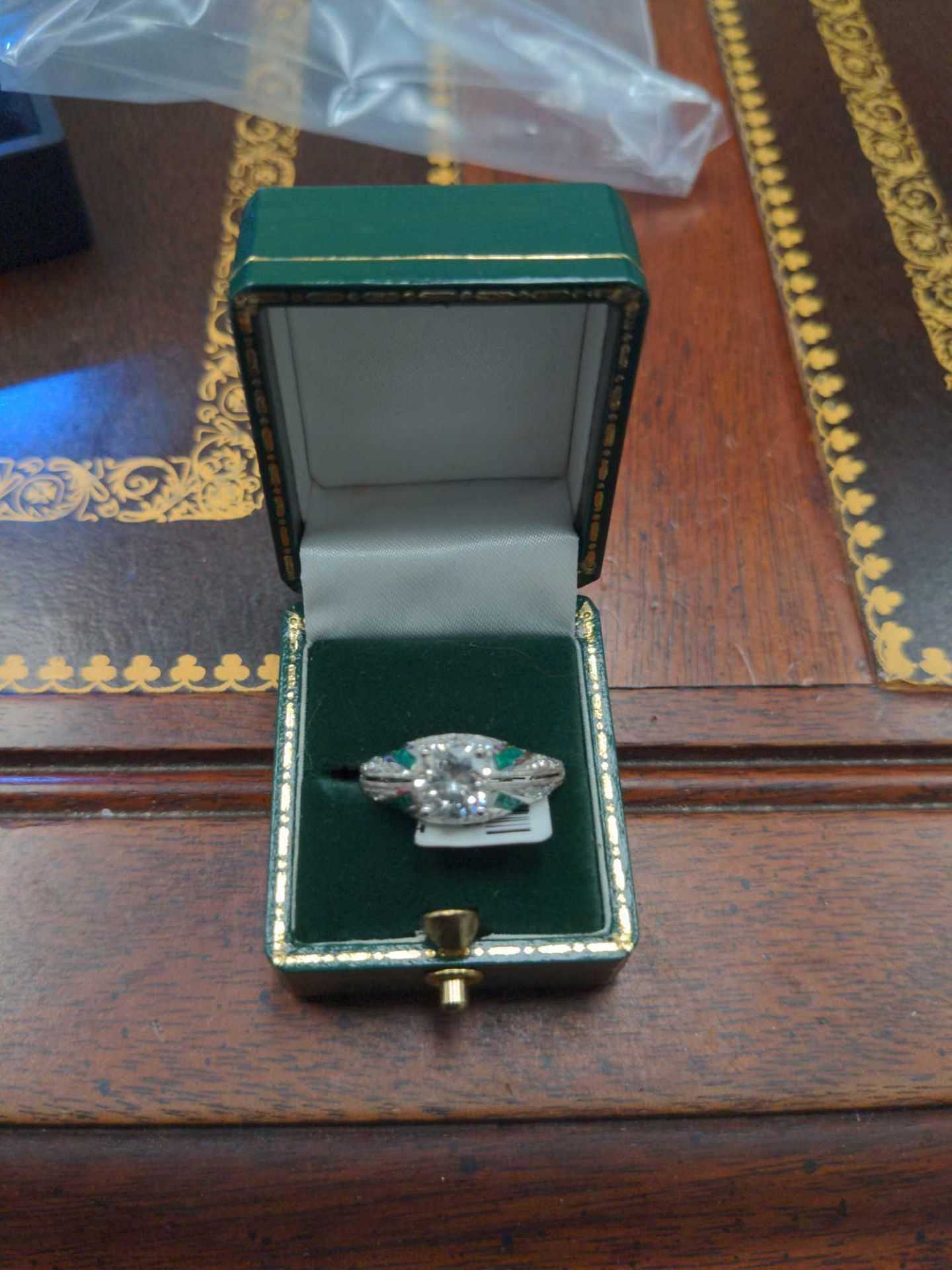 Diamond & Emerald Ring - Image 10 of 11