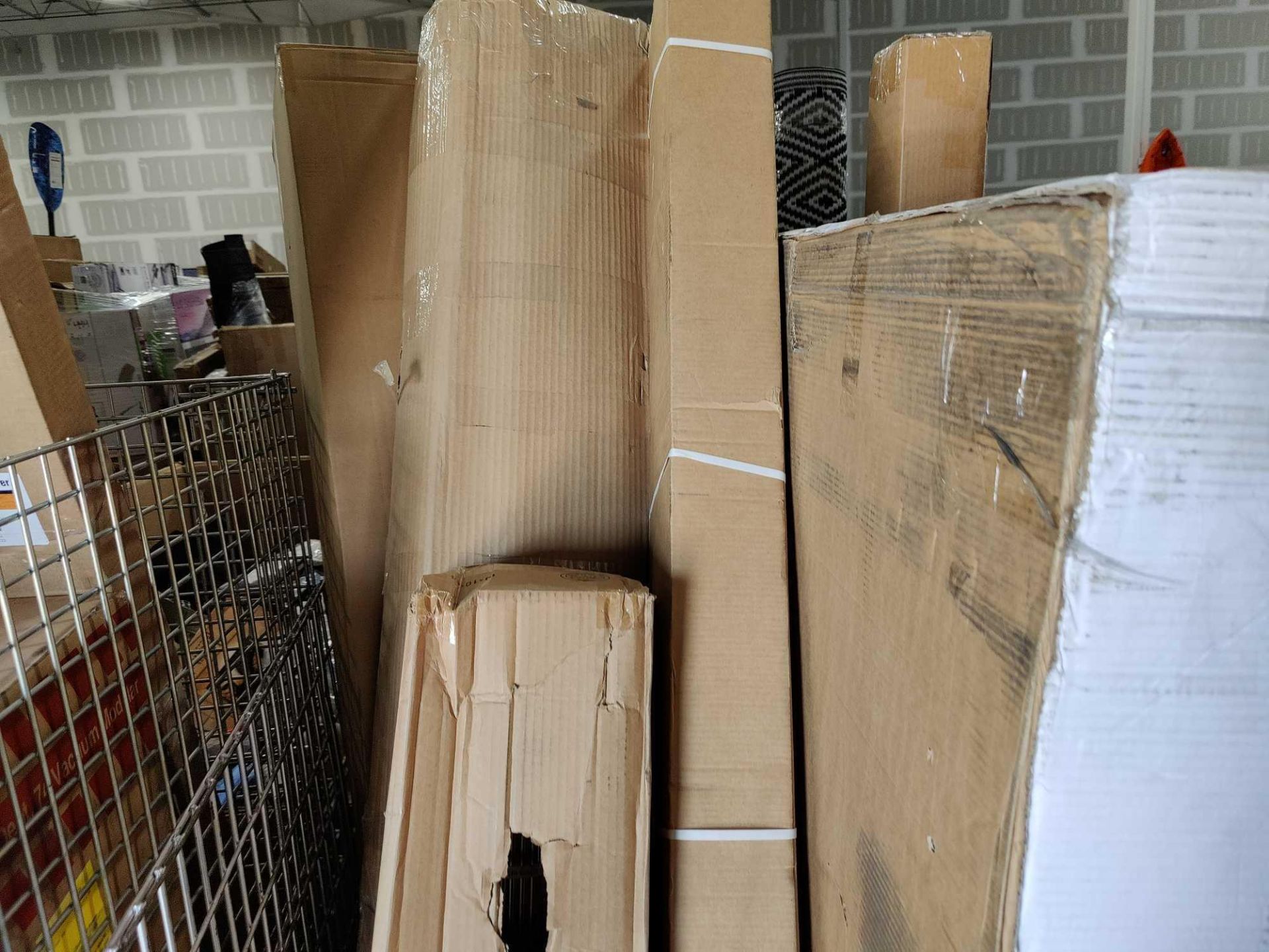 Two Pallets - Image 12 of 20