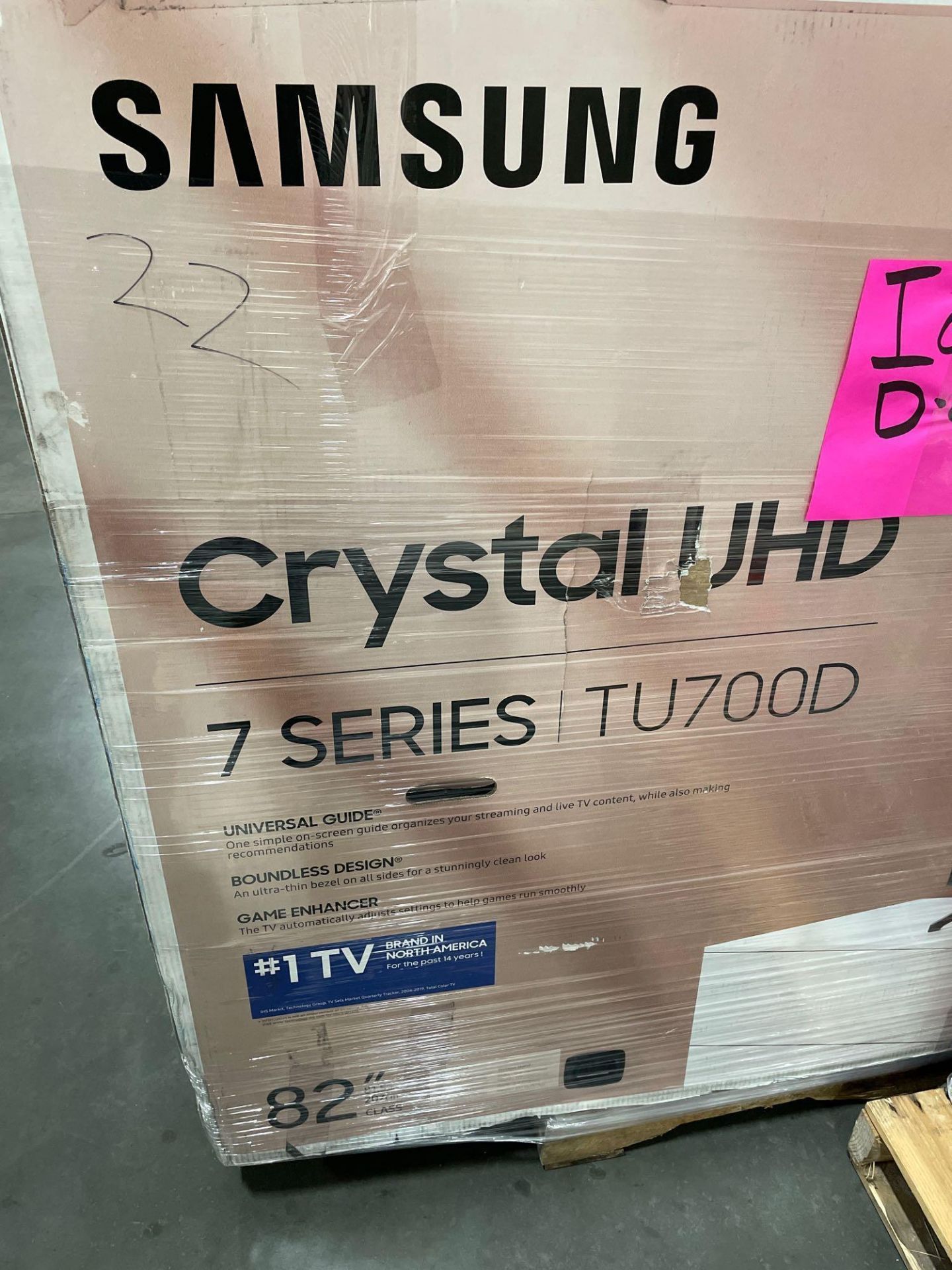 Samsung 82" tv