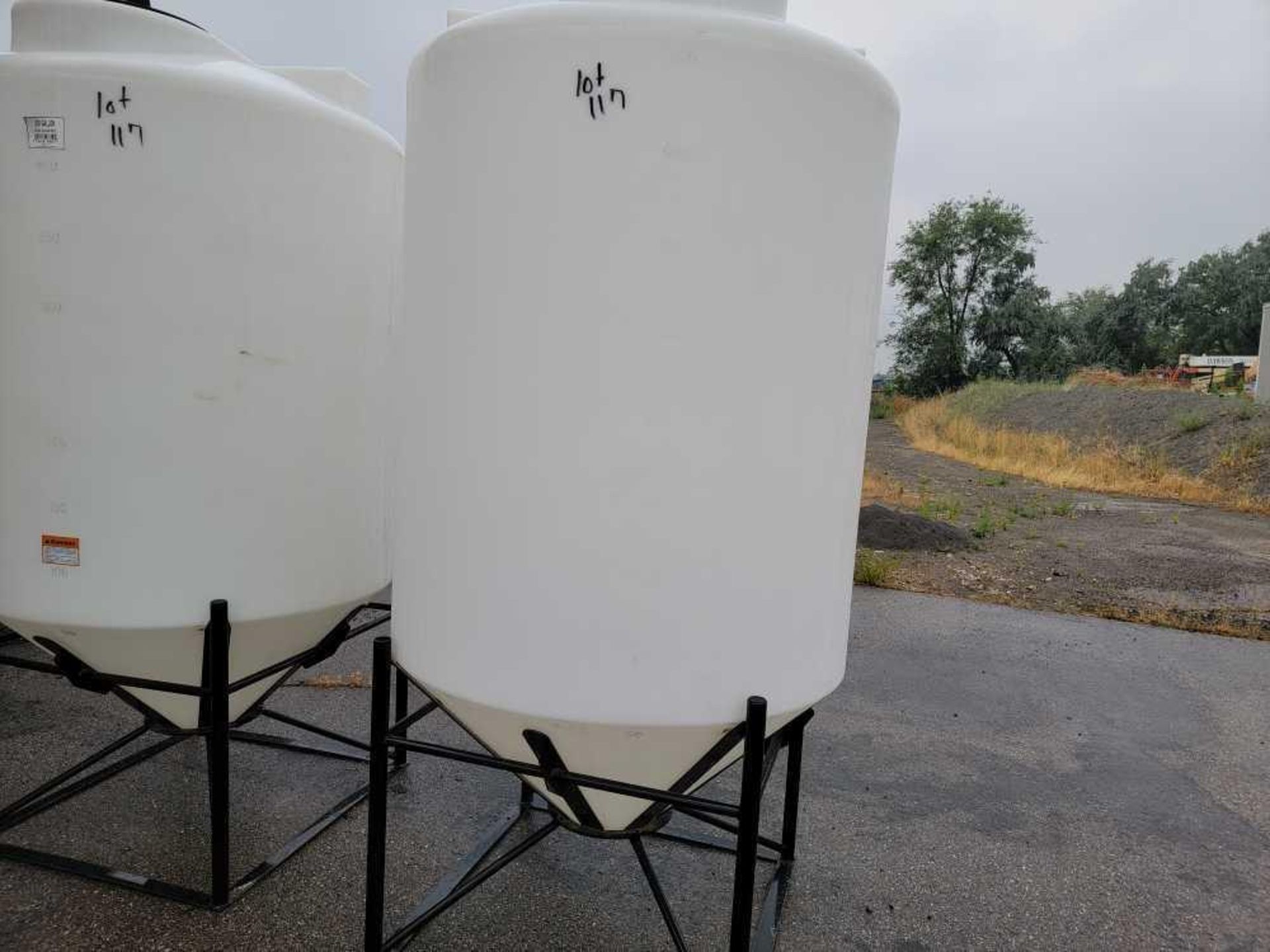(2) 500 gallon tanks - Image 4 of 10
