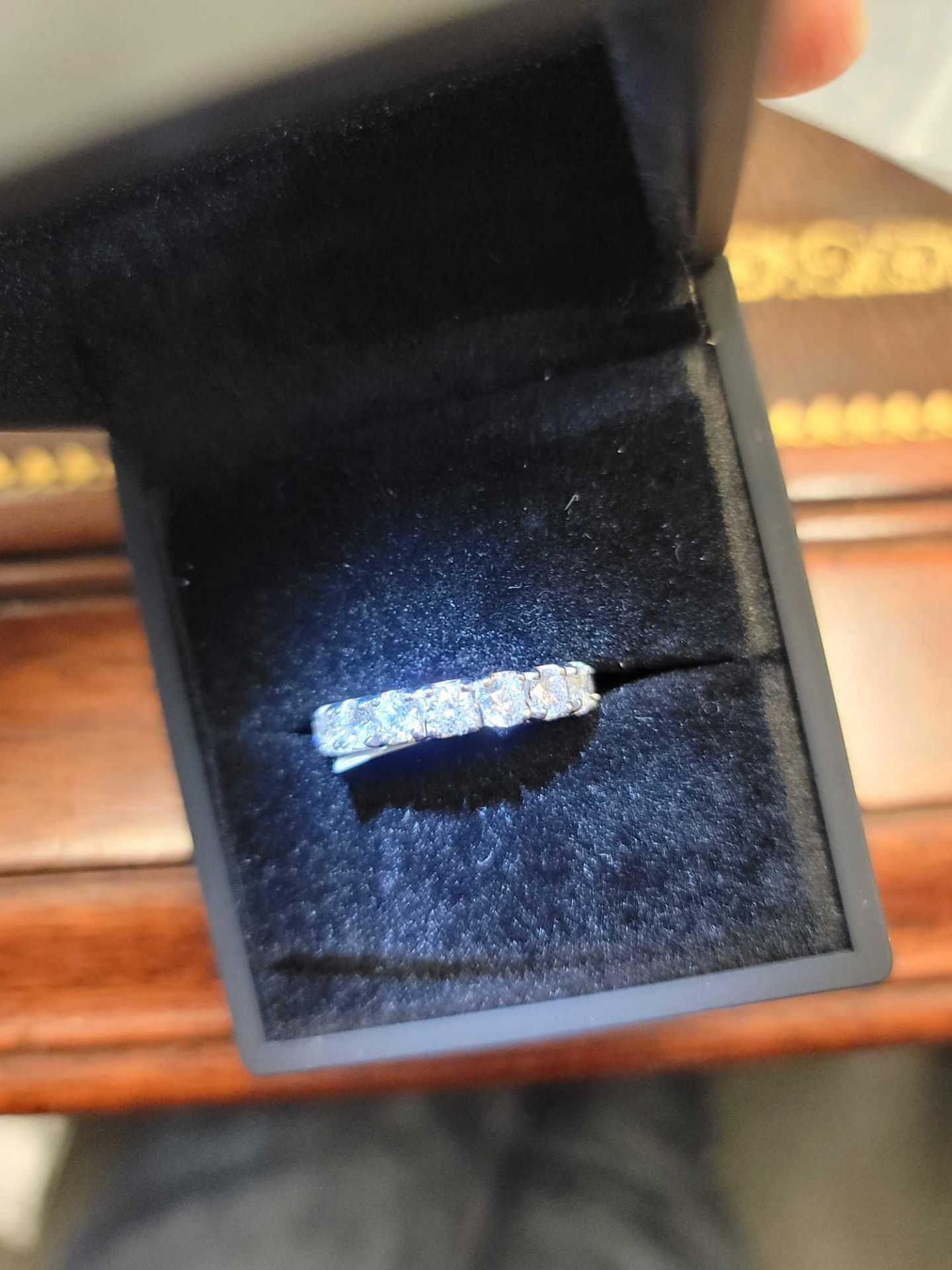 Diamond eternity ring, 3.28 cts, diamond, 18kt gold - Bild 3 aus 10