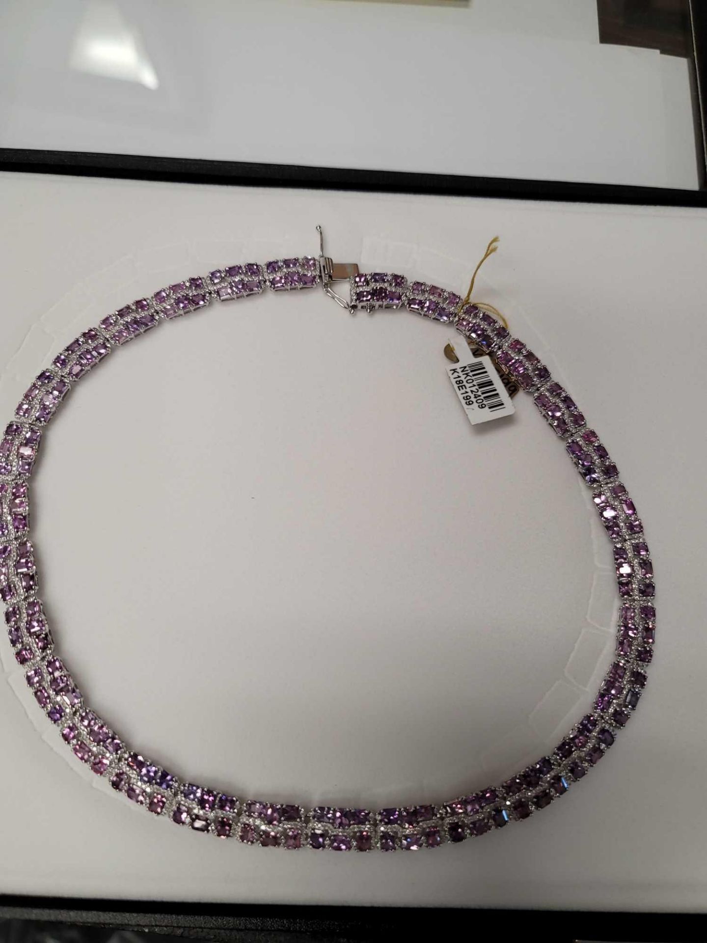 Extremely rare unheated pink sapphires and 18kt gold necklace, 38 cts sapphires, 4.34 cts of diamond - Image 8 of 12