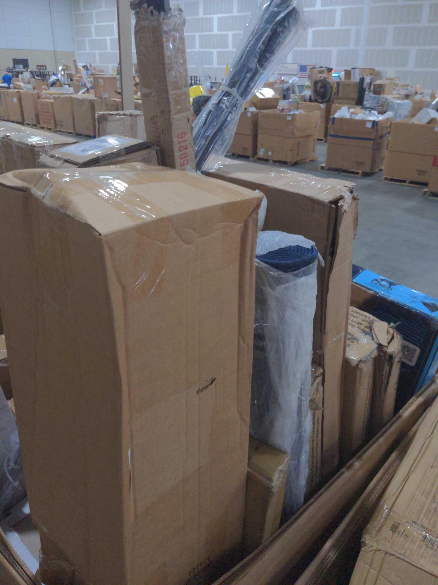 Two Pallets - Image 3 of 21