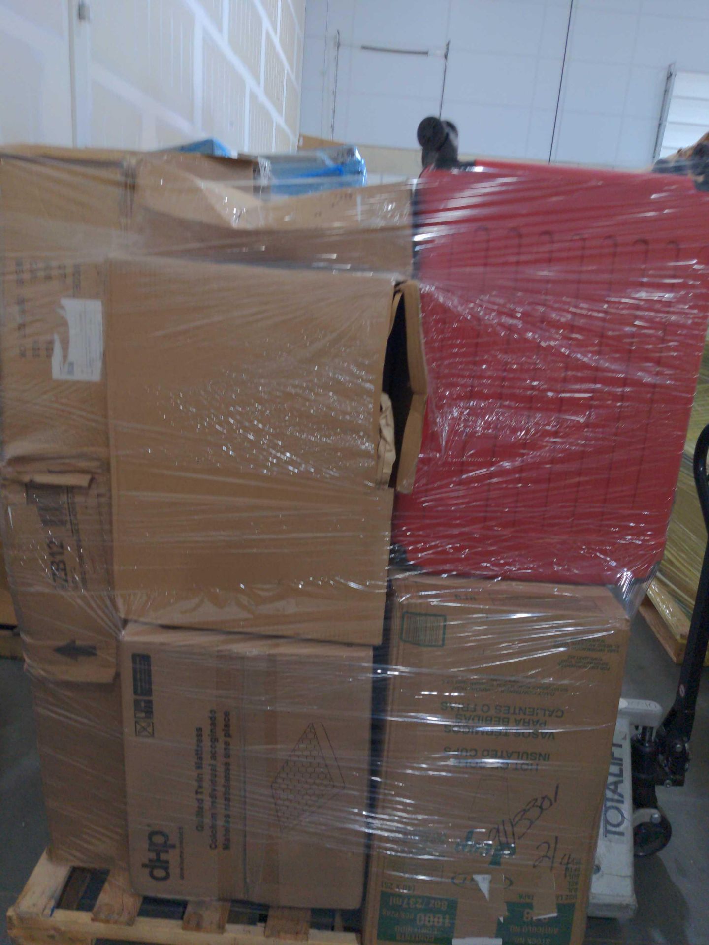 Two Pallets - Image 3 of 5