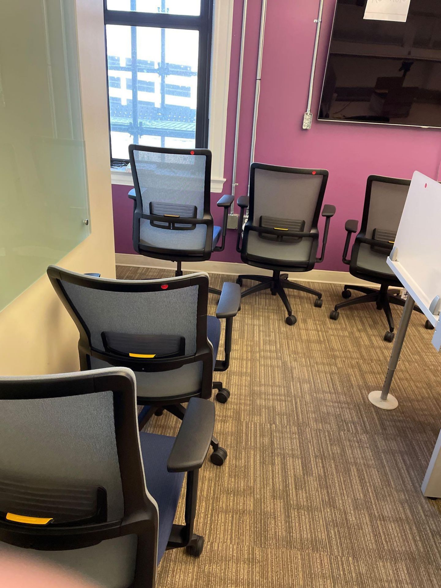 10 office chairs - Image 2 of 2