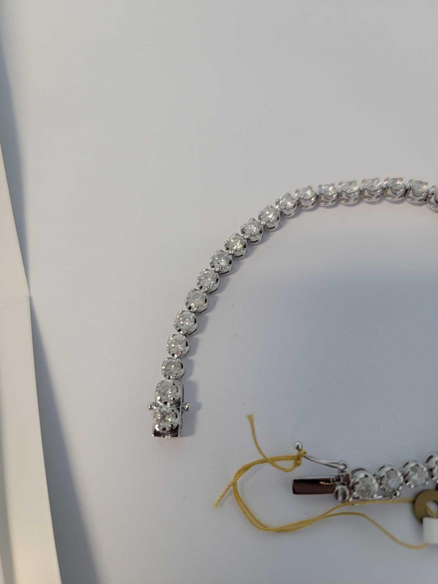 14 kt gold and diamond bracelet, 7.70 cts diamonds, 37 diamonds - Image 2 of 7