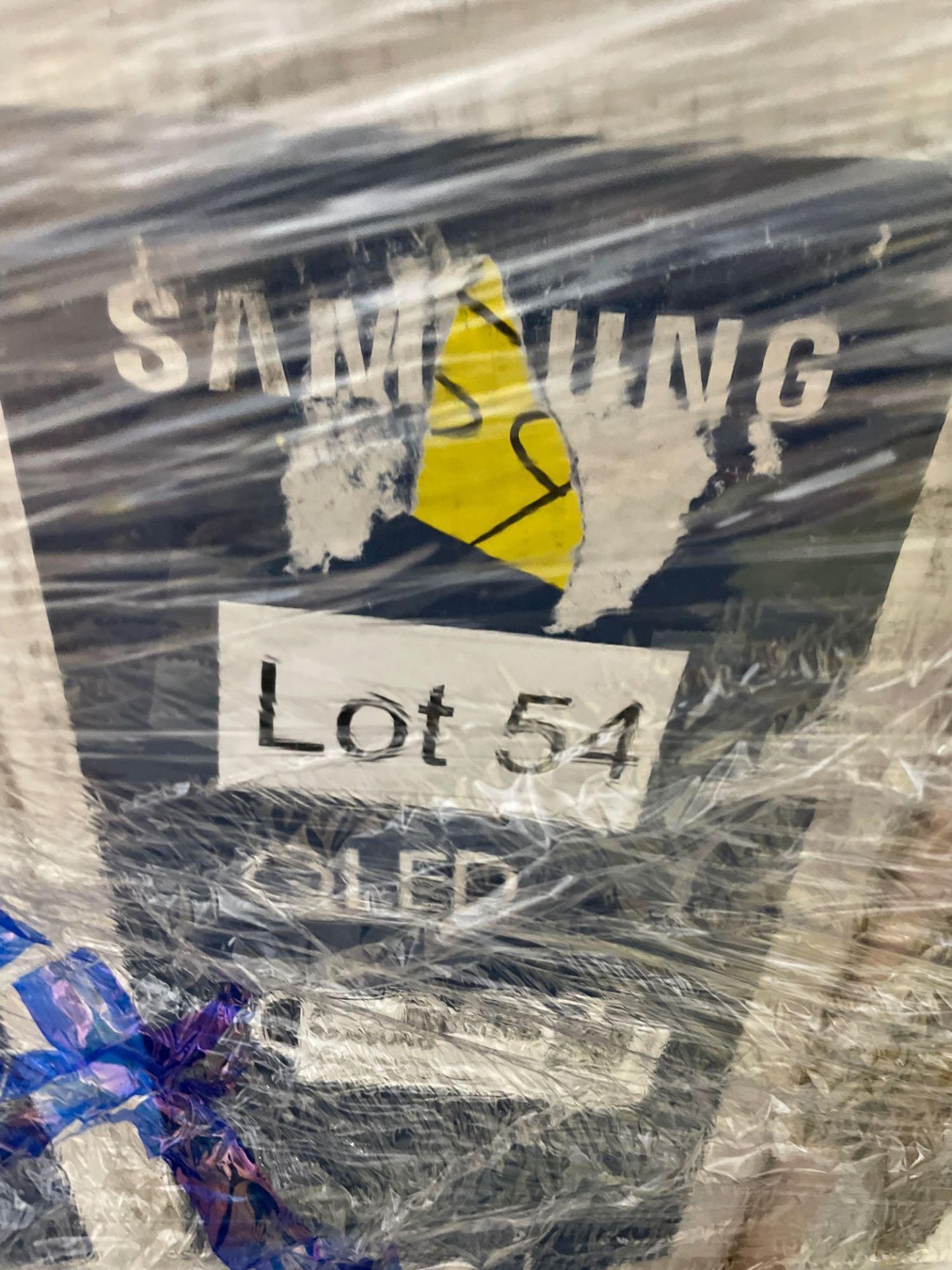 ONE - Samsung QLED 75" TV ( Grade A -Tested)