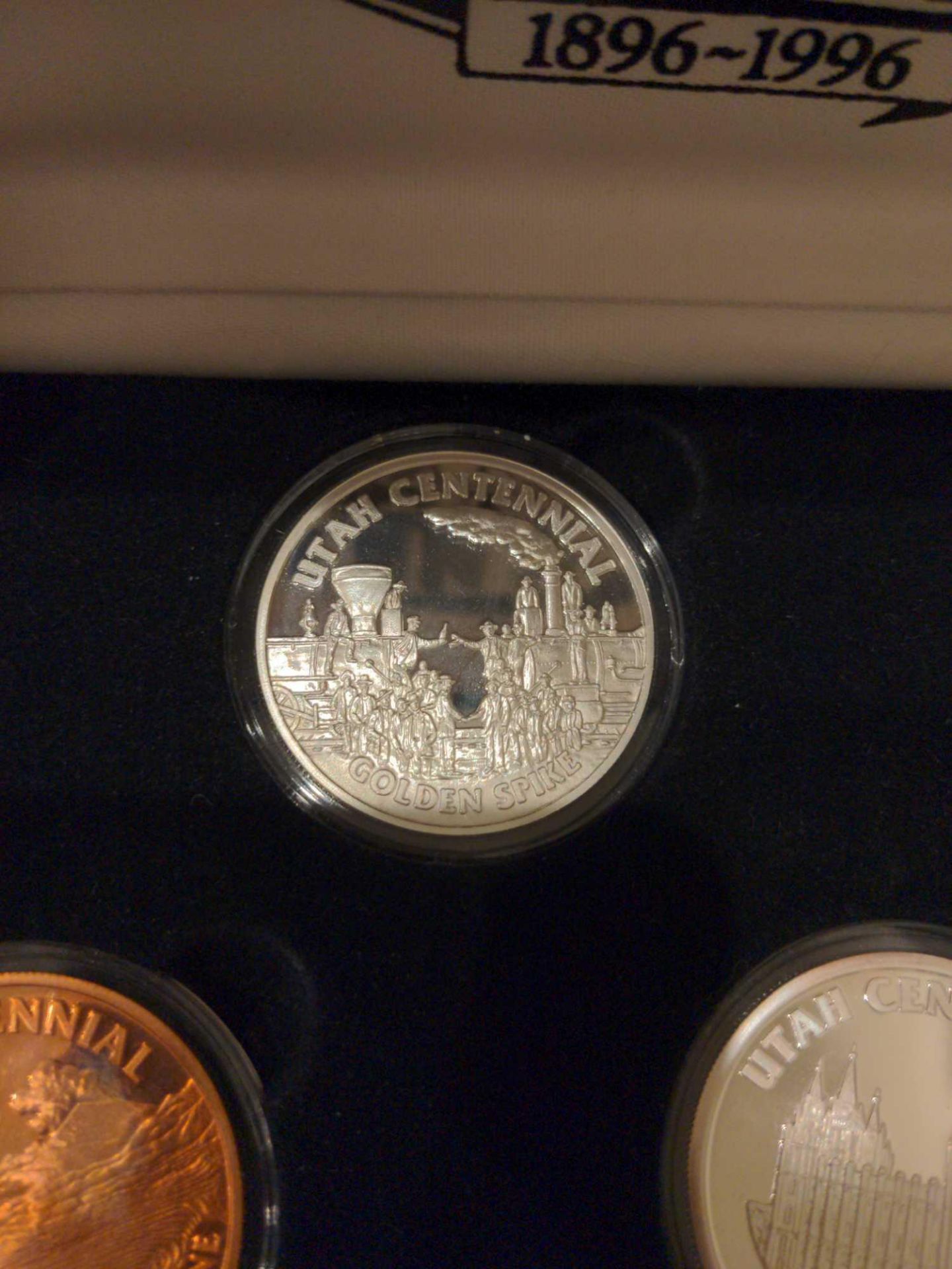 Utah Bicentenial Set in Case, 3 oz of silver, one copper? - Image 3 of 9