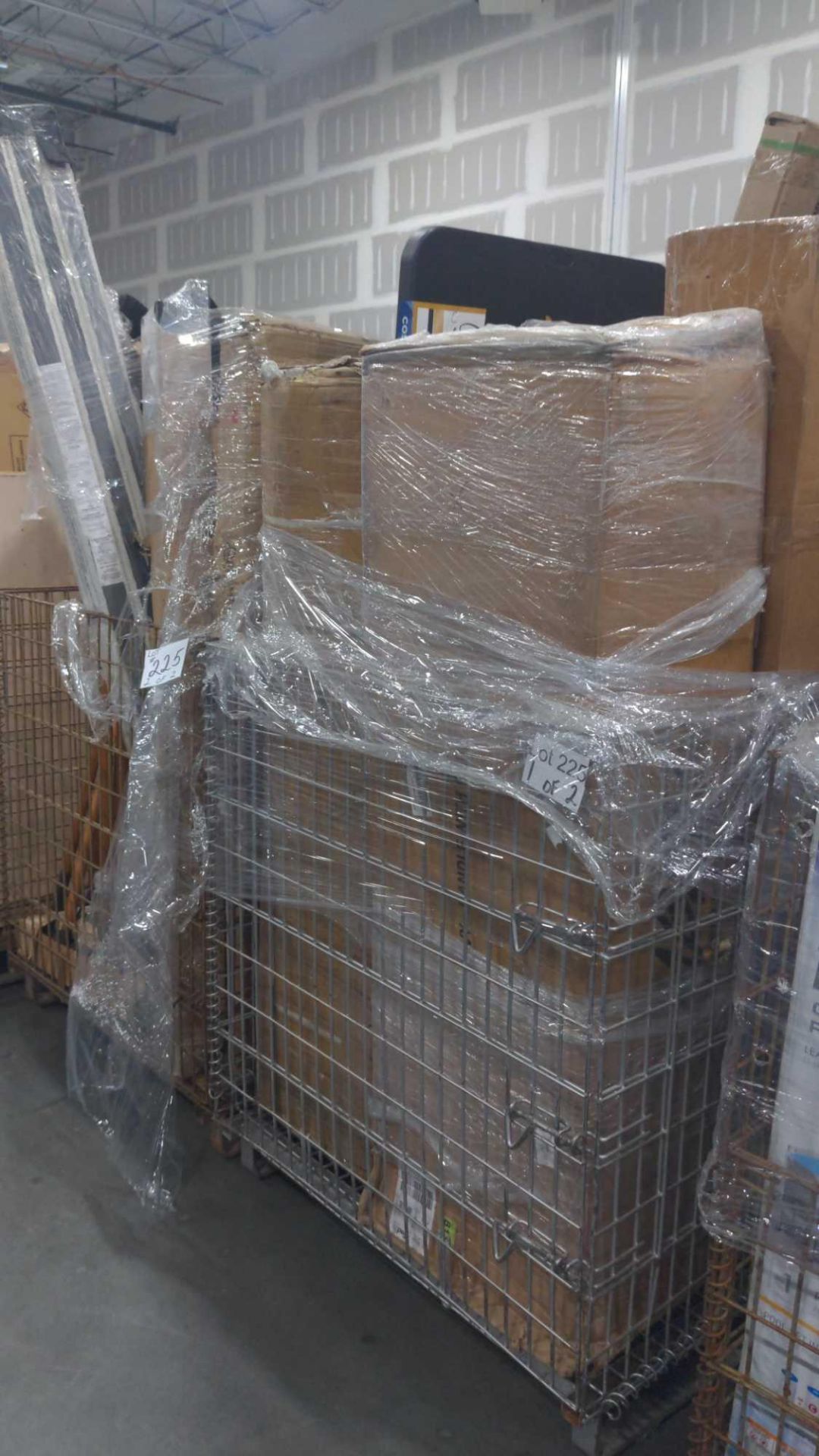 Two Pallets - Image 21 of 21