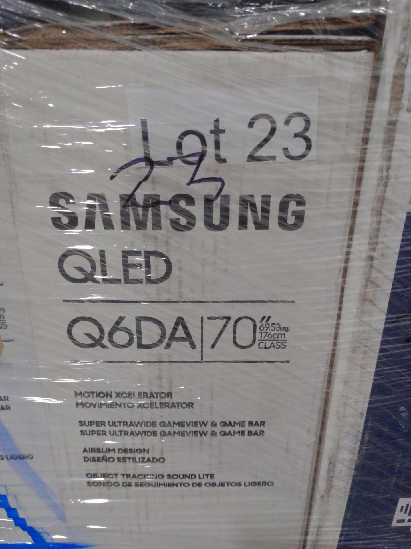 Samsung QLED 70" TV (grade a working & tested)