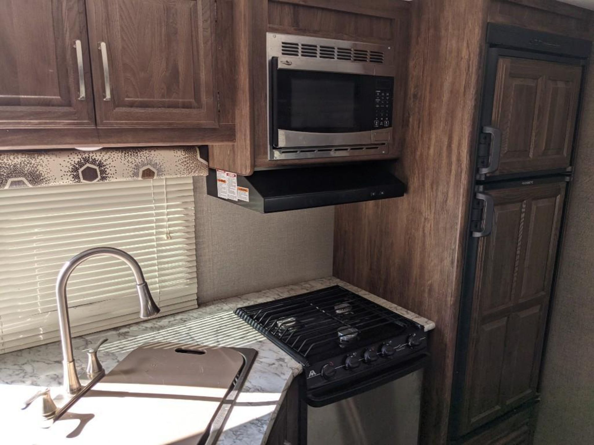 Keystone RV - Image 11 of 30