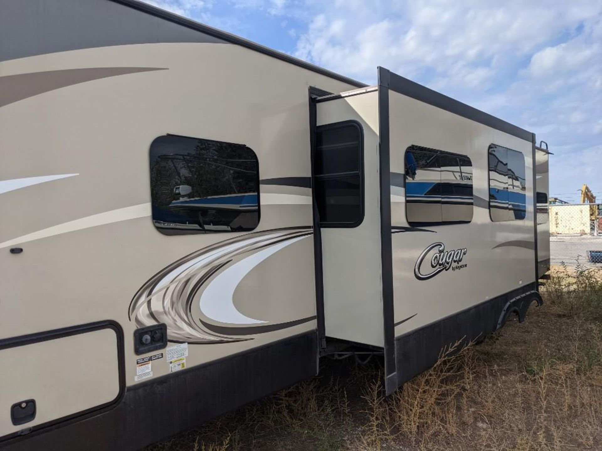 Keystone RV - Image 2 of 30