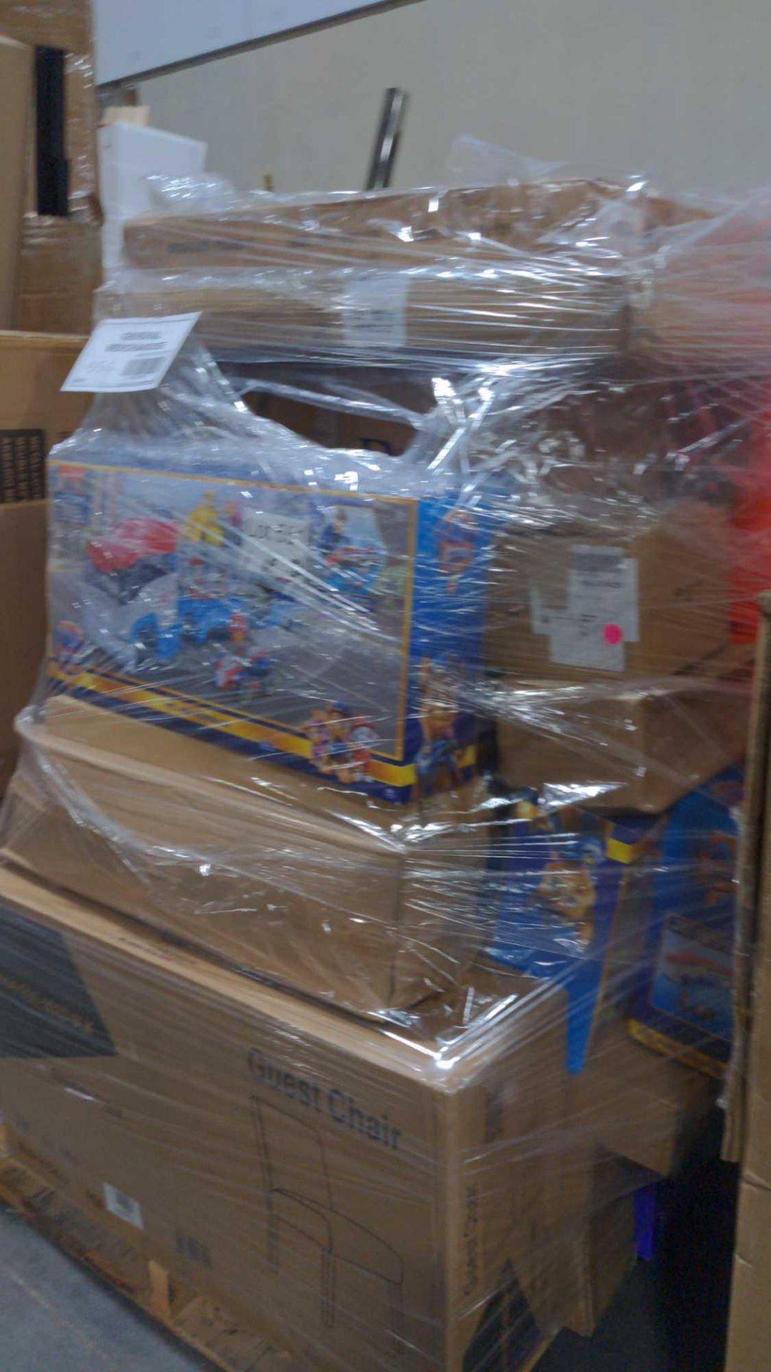 two pallets, multiple paw patrol City, paw patroller chairs, talls rugs and more - Image 18 of 21