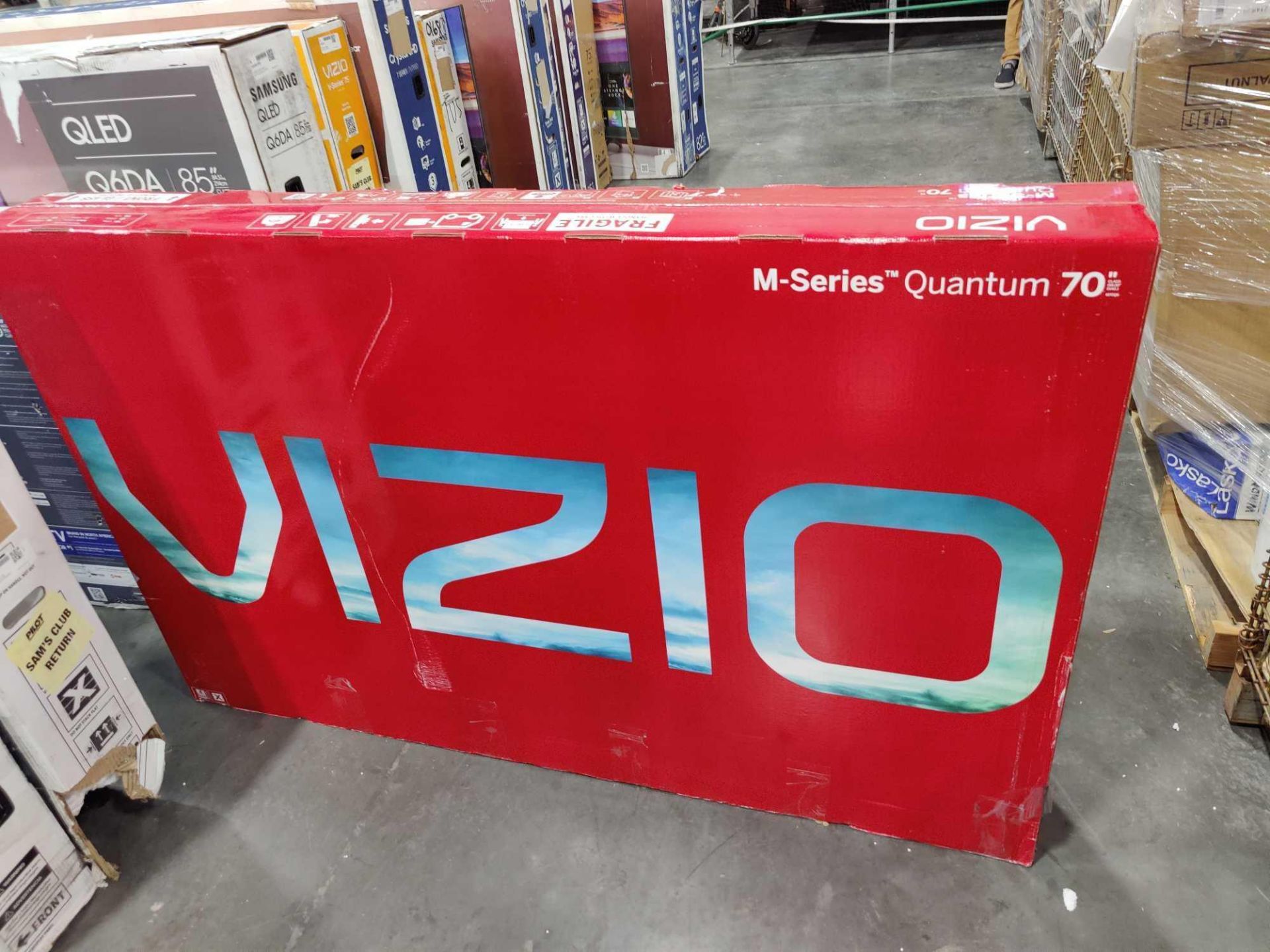 Vizio M Series Quantum 70" - Image 3 of 3