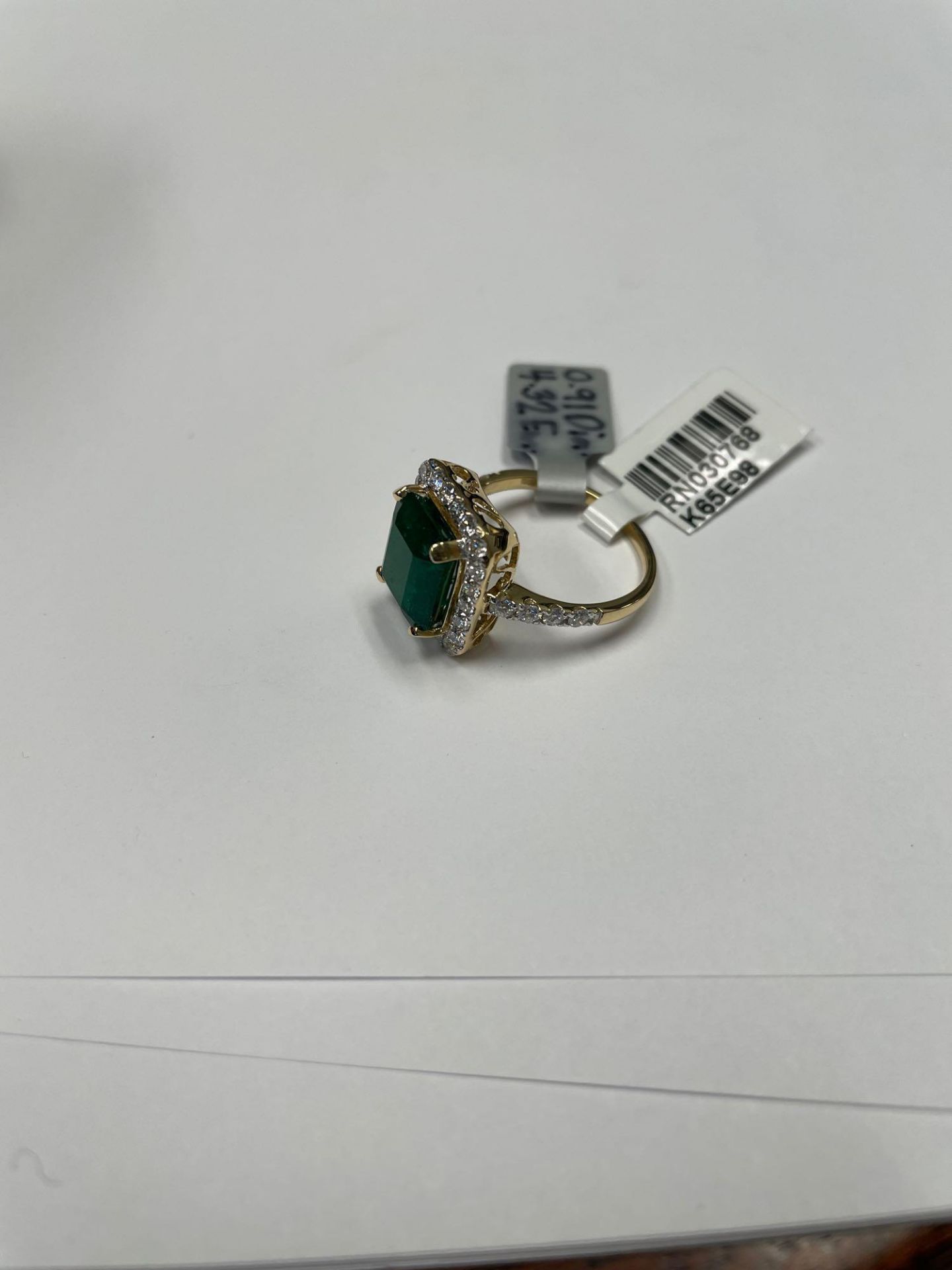Emerald and Diamond Ringh, 4.32ct Emerald, .91 cts Diamonds - Image 2 of 7