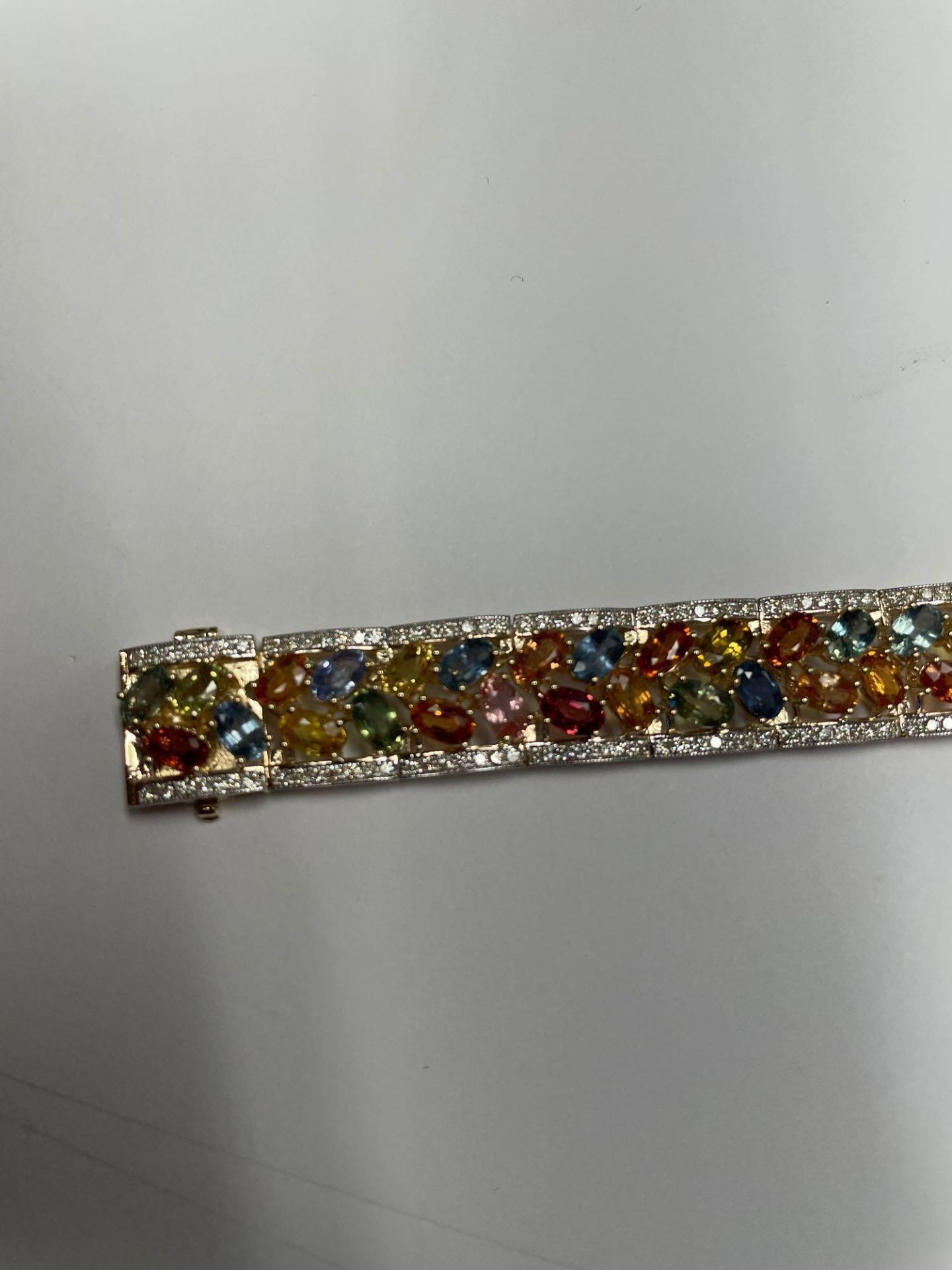 Sapphire and Diamond Bracelet, 14kt gold, 26.79 cts multi color sapphire, 1.83 Diamond - Image 3 of 7