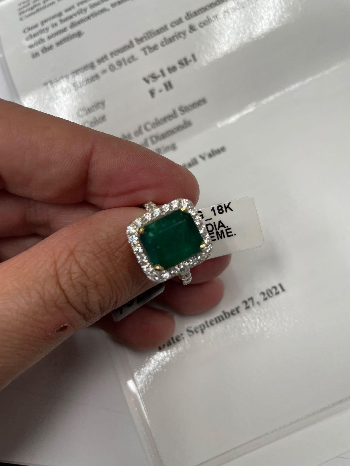 Emerald and Diamond Ringh, 4.32ct Emerald, .91 cts Diamonds - Image 7 of 7