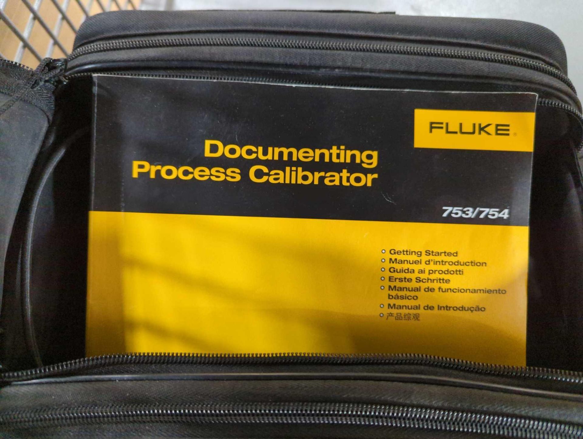 Fluke Documenting Process Calibrator - Image 2 of 11