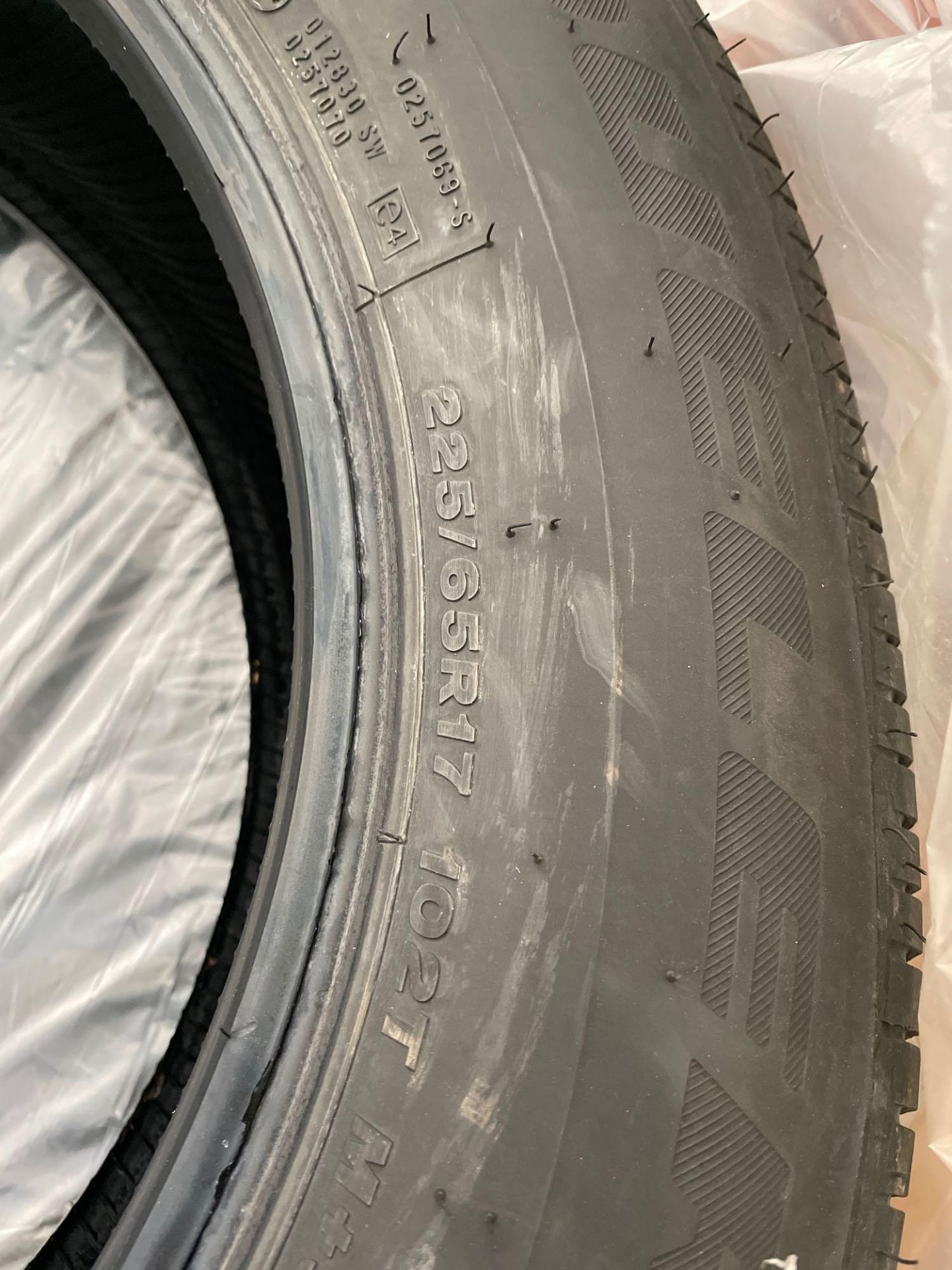 (4) tires dueler 225/65 r17 - Image 2 of 2