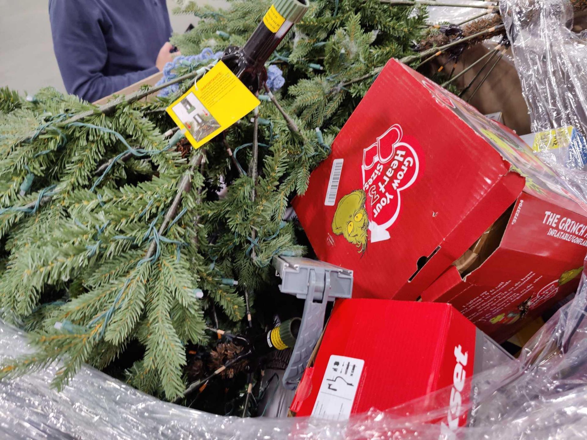 Pallet of Lowe's Returns - Image 5 of 10