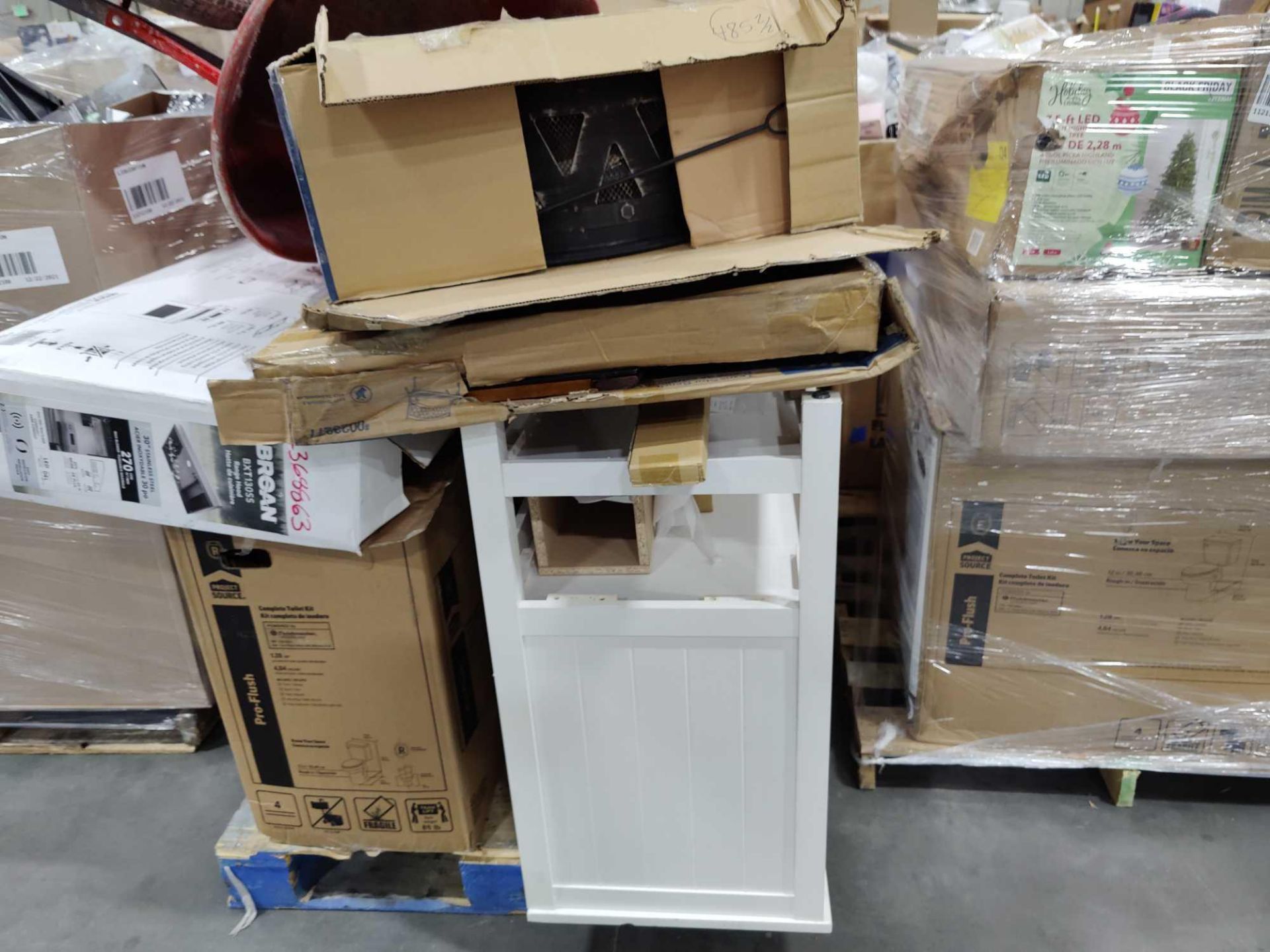 Pallet of Lowe's Returns - Image 4 of 10