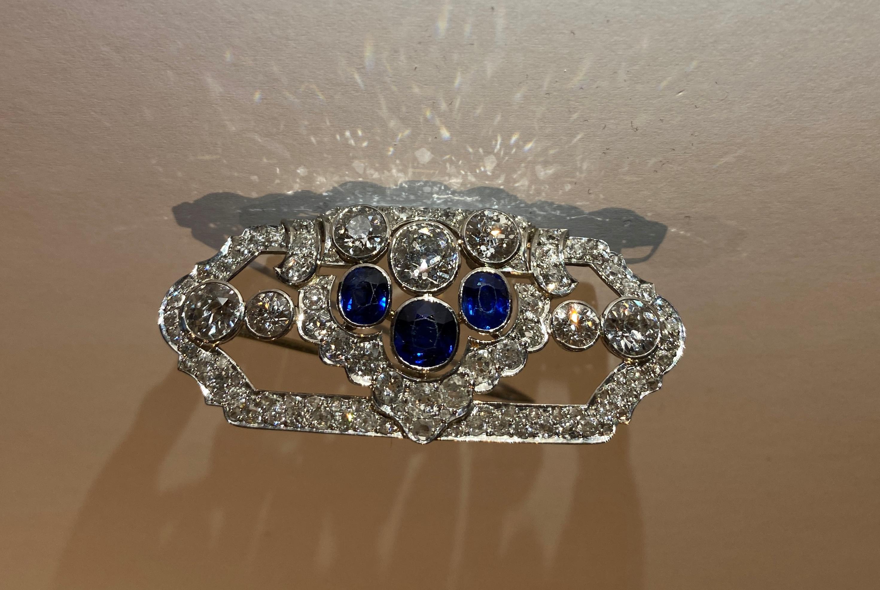 Art Deco Platinum, Diamond and Sapphire brooch, la - Image 6 of 13