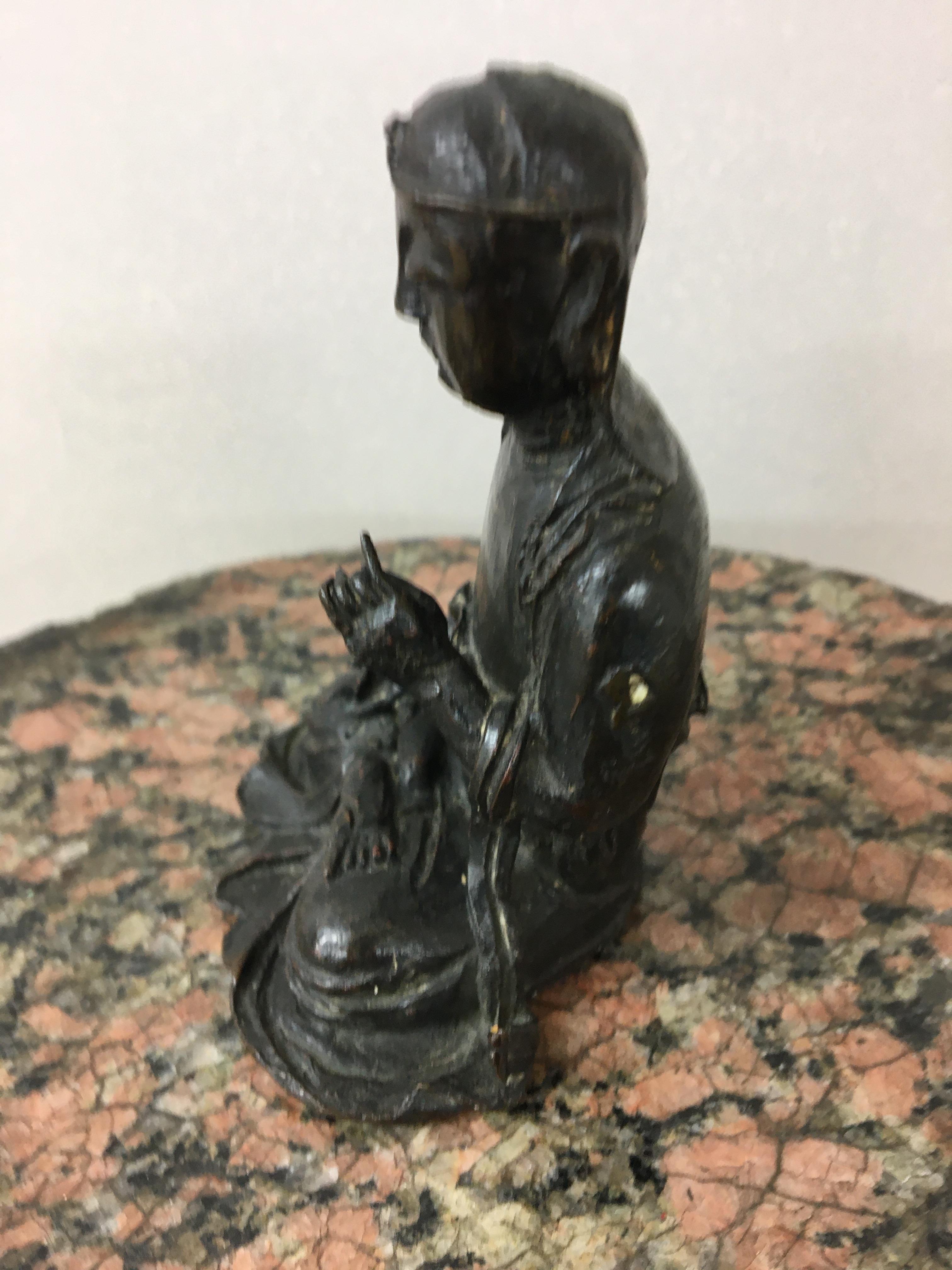 19th c Bronze chinese figure of a meditating scholar sat in the lotus position lead filled at a late - Image 3 of 4