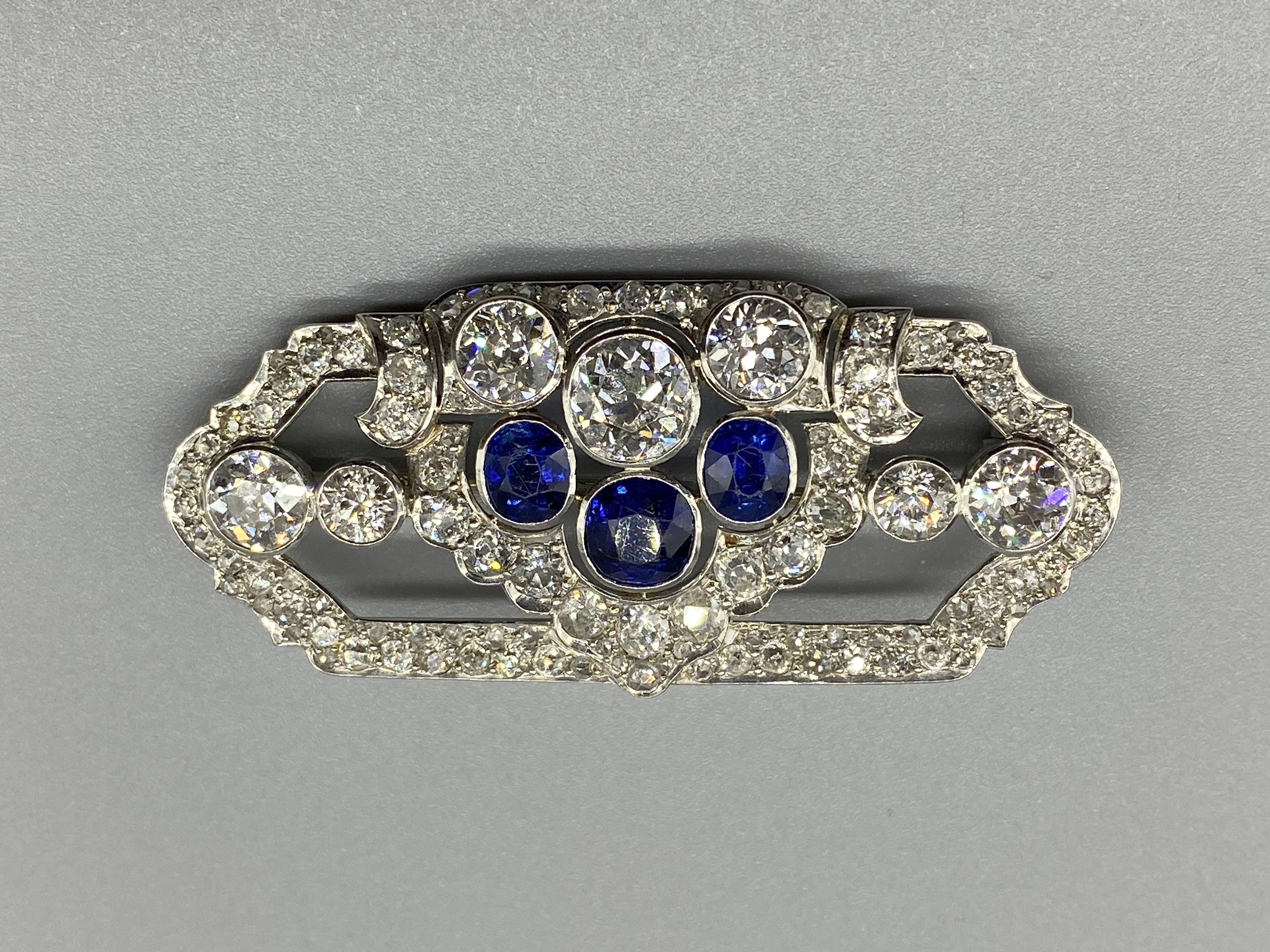 Art Deco Platinum, Diamond and Sapphire brooch, la - Image 2 of 13