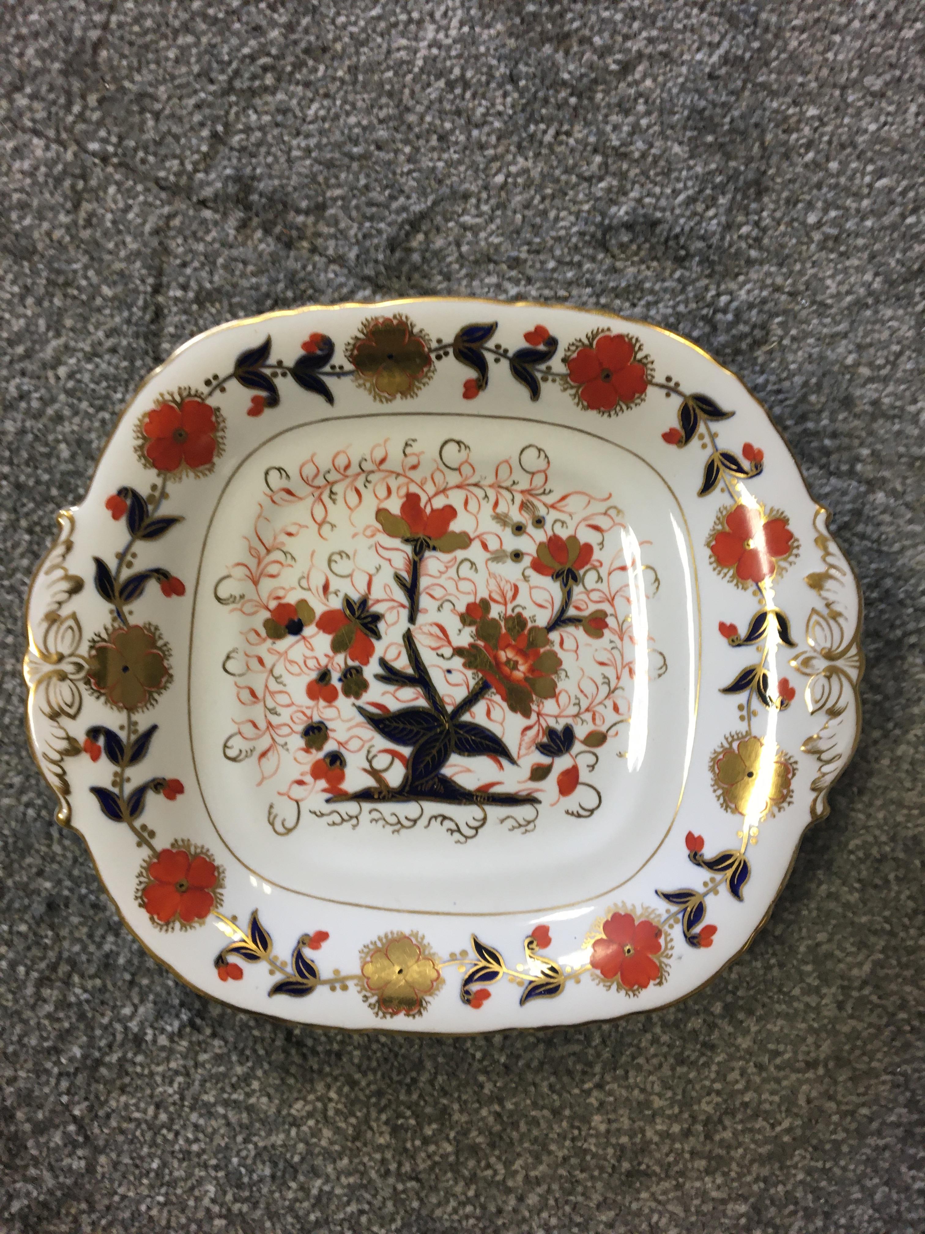 mixed lot of ornate plates to include still life of fruit. - Image 6 of 7