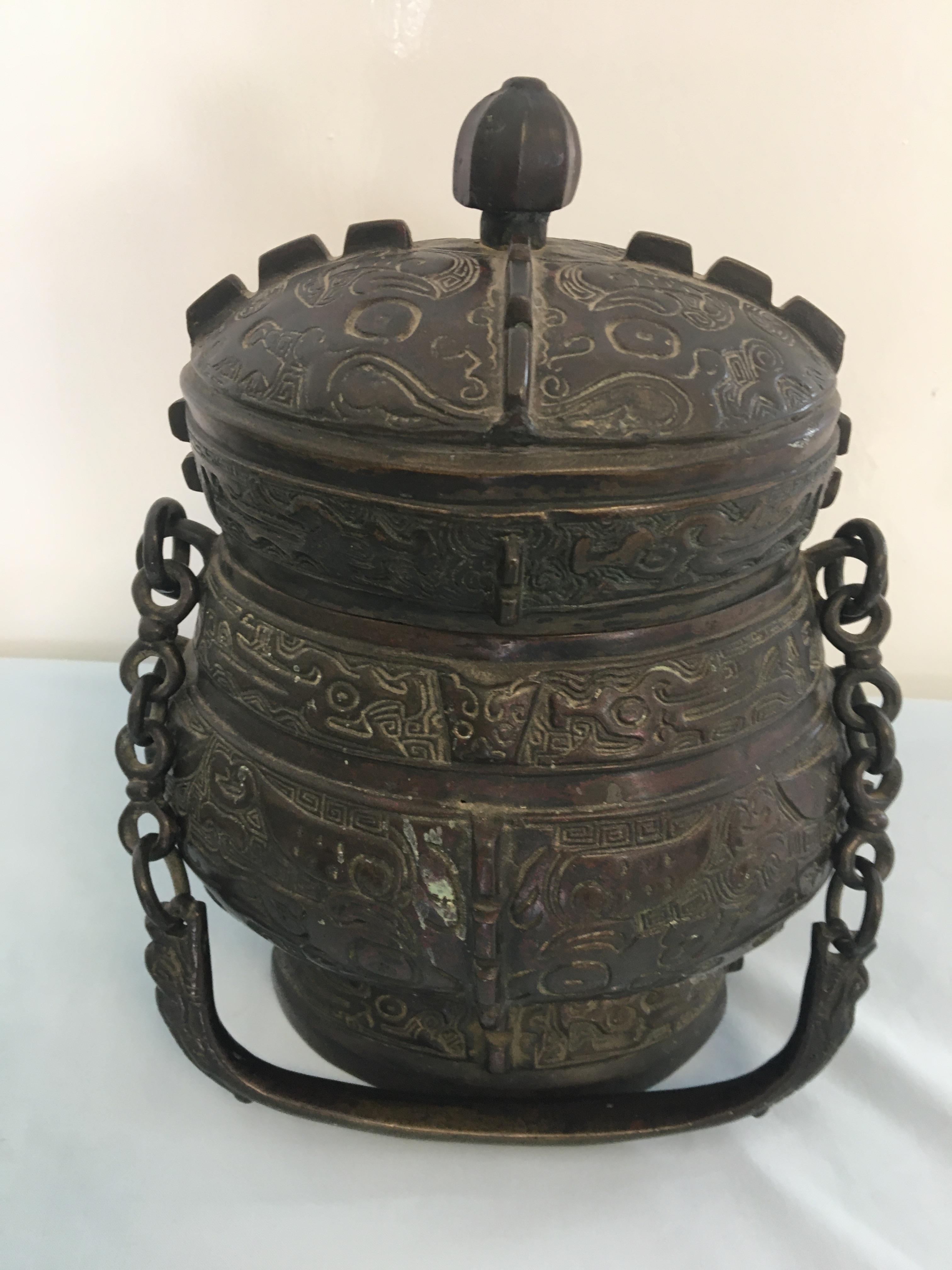 Archaic Bronze Qing Dynasty ceremonial wine vessel