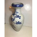 Large Qing dynasty Chinese blue and white decorate