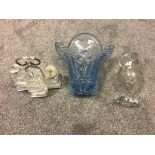 Crystal and glass items to include ornate crystal