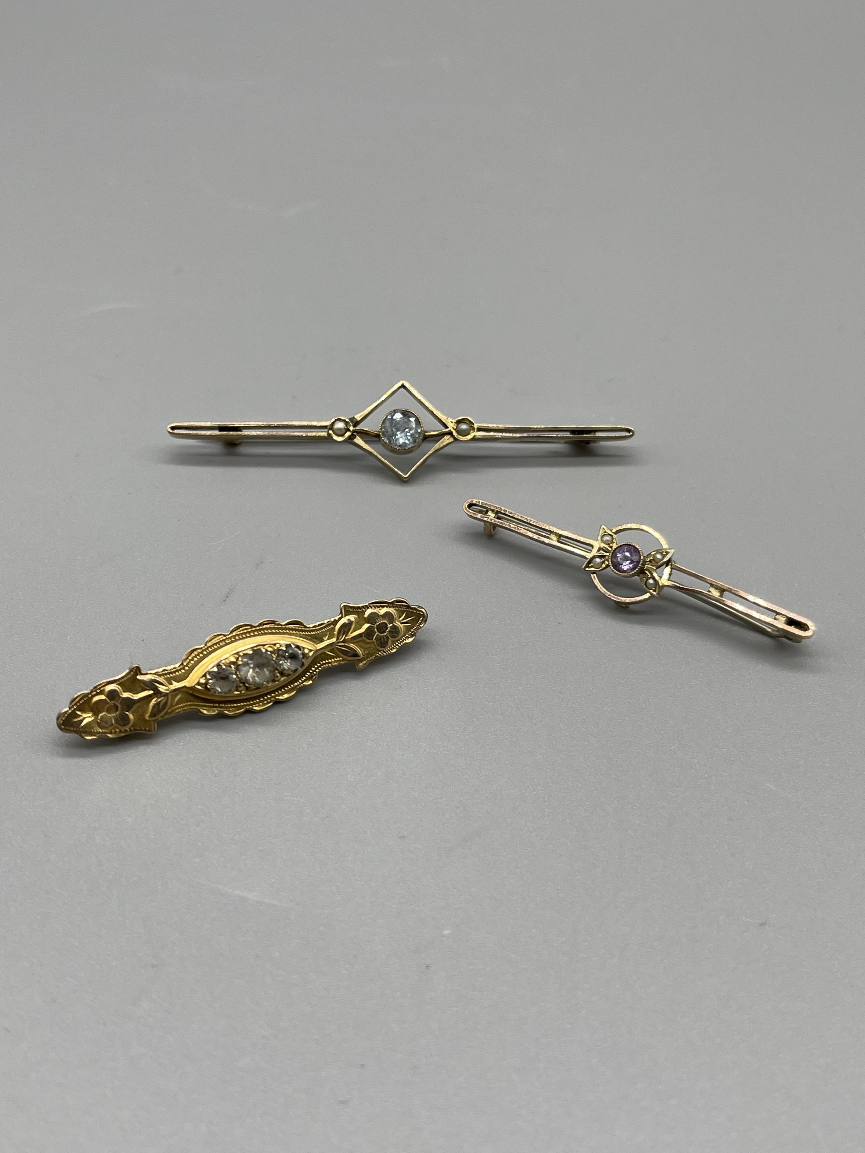 Three gold bar brooches.9G - Image 2 of 9