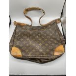 Louis Vuitton Shoulder bag in monogrammed pattern.