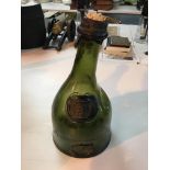 1937 "Exposition universelles" large mallet bottle