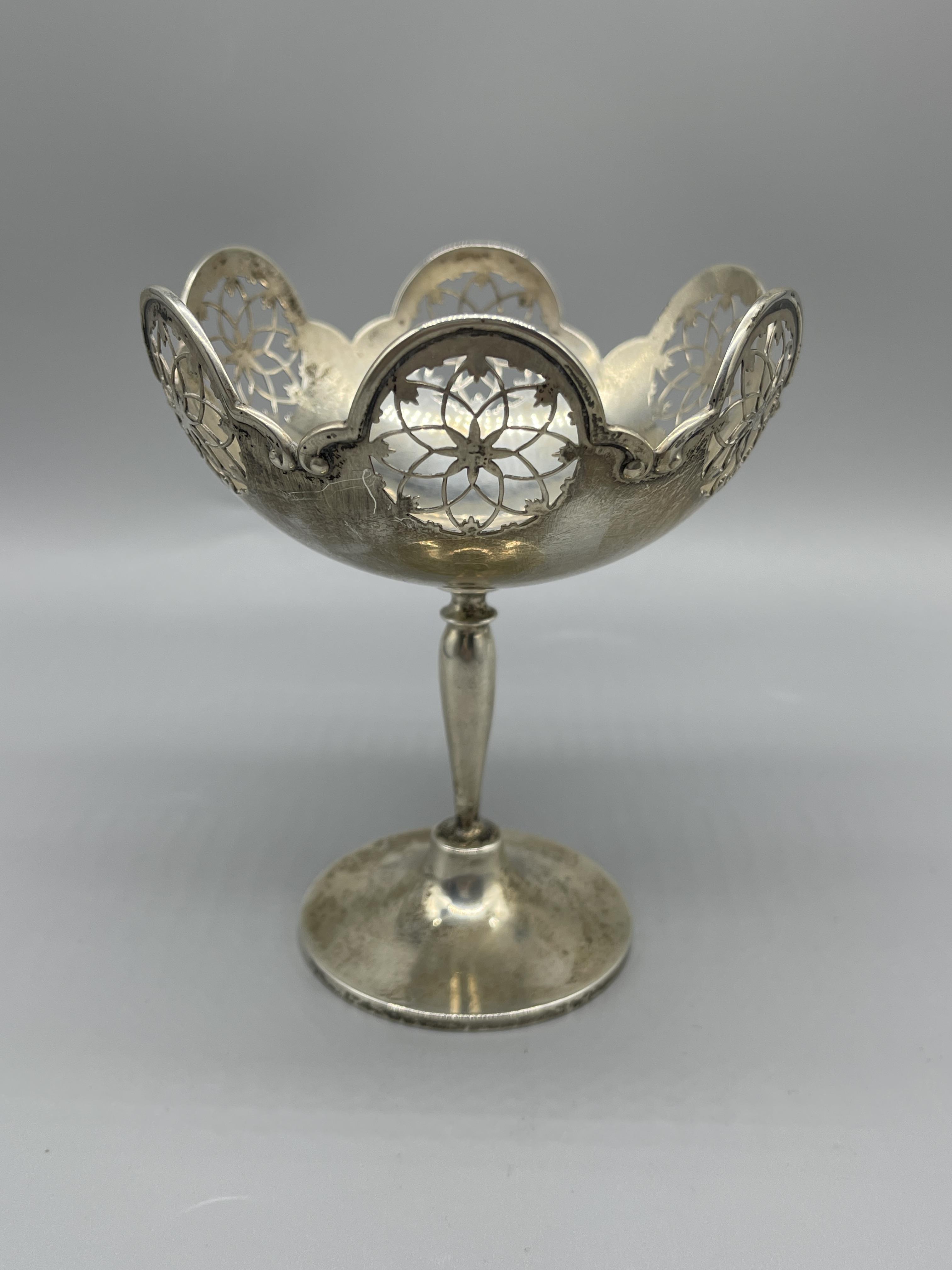 HM Silver Sweetmeat cup Sheffield B&S 1913 H 11cm 112 Grams - Image 2 of 7