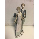 Lladro Man with top hat and woman A/F 38 cm H