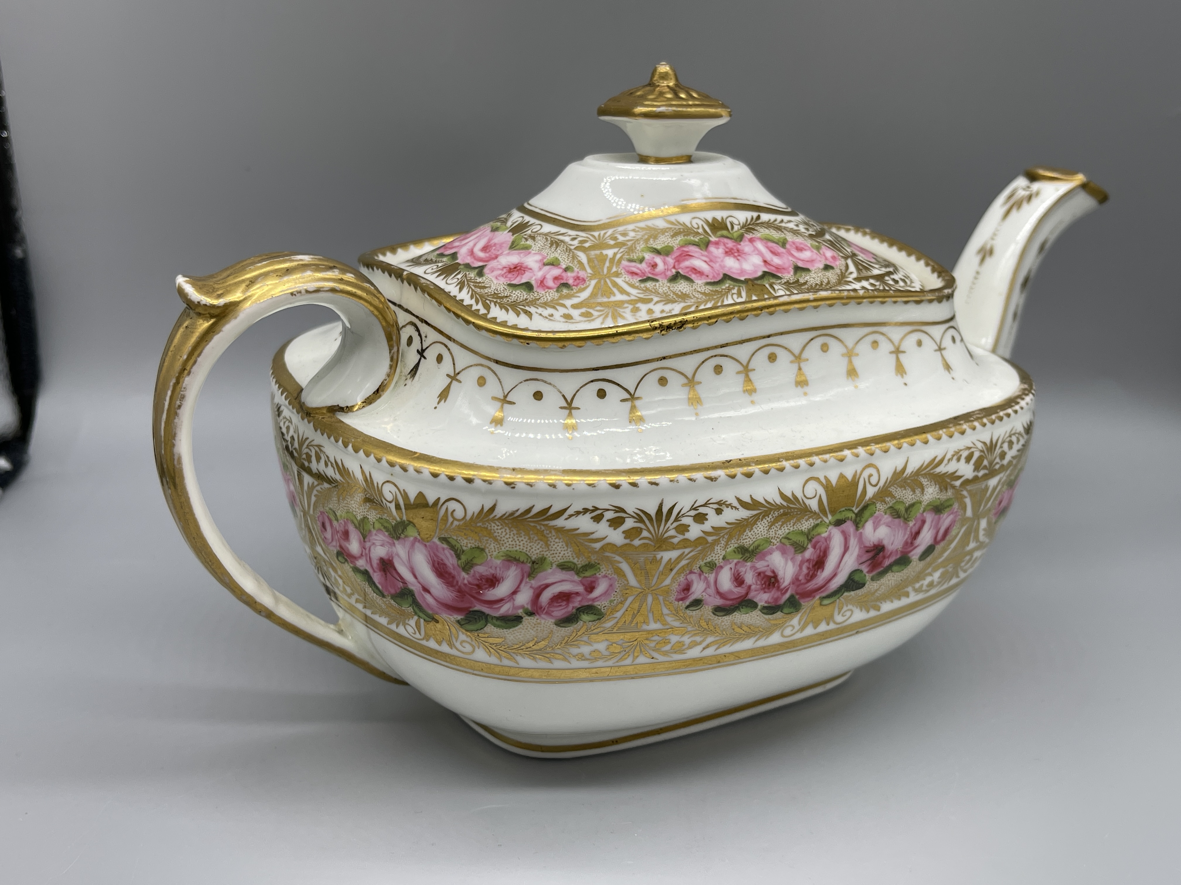 19th C H & R Daniels floral and gilt tea pot - Image 3 of 8