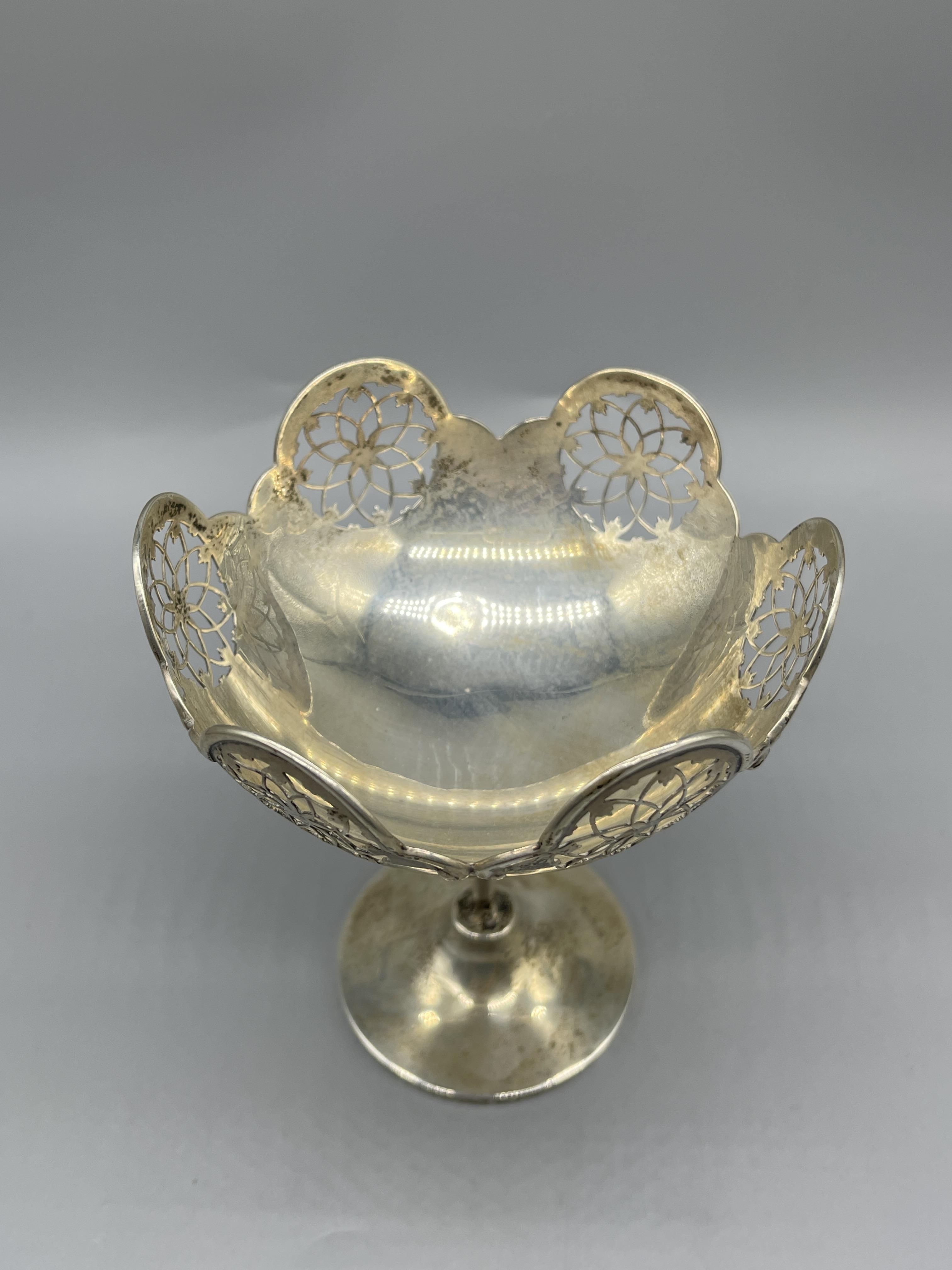 HM Silver Sweetmeat cup Sheffield B&S 1913 H 11cm 112 Grams - Image 4 of 7